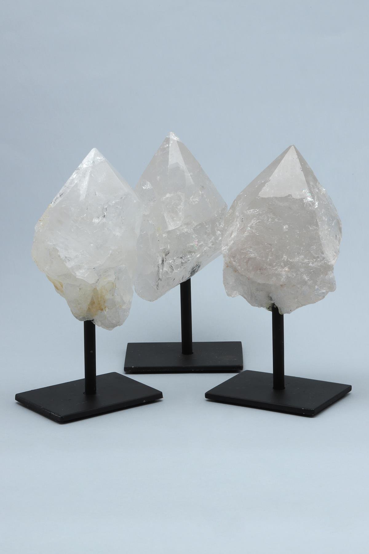 Kristal Kuvars Doğal Taş Standlı Ham Parça