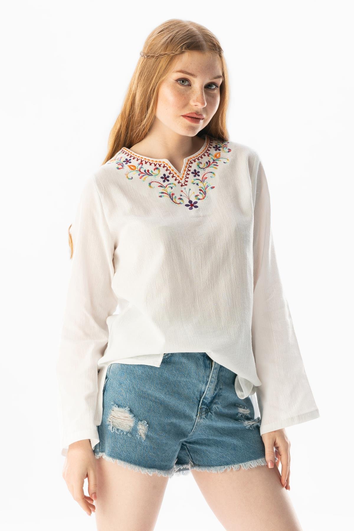 Büyük Beden Uzun Kol Şile Bezi Gökkuşağı Nakış Detaylı Yazlık Bluz Beyaz Byz