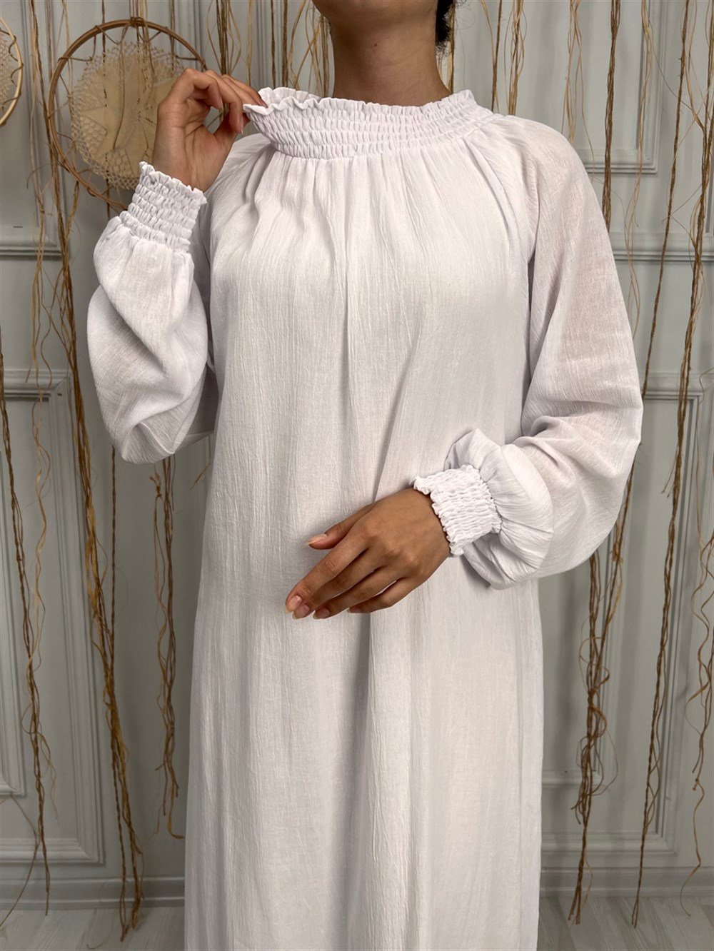 Kadın Şile Bezi Pamuk Namaz Elbisesi Tek Parça Kolay Boydan Giyilen Kolu ve Yakası Lastikli Beyaz Byz