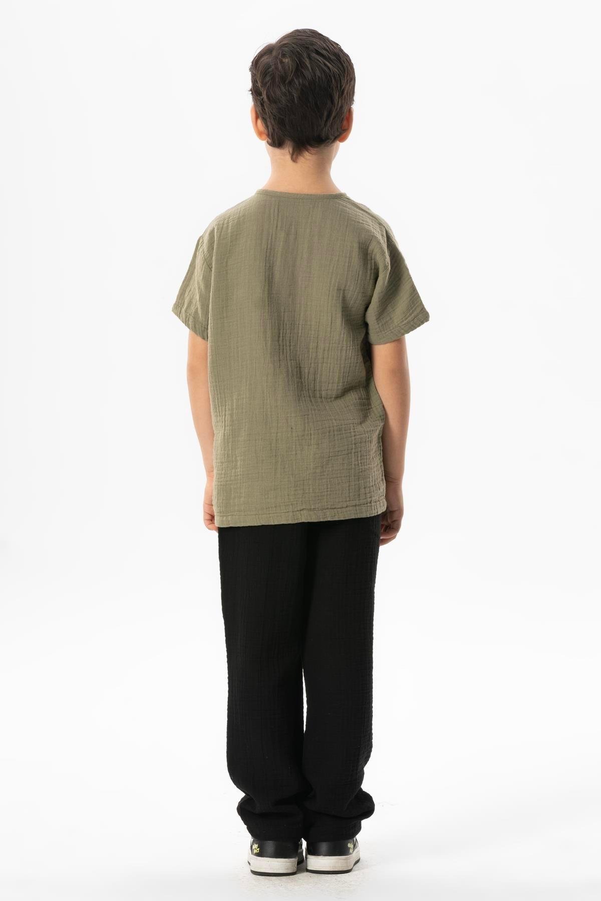 Kısa Kol Batı Cep Detaylı Yazlık Müslin Erkek Çocuk Tshirt Haki Hk