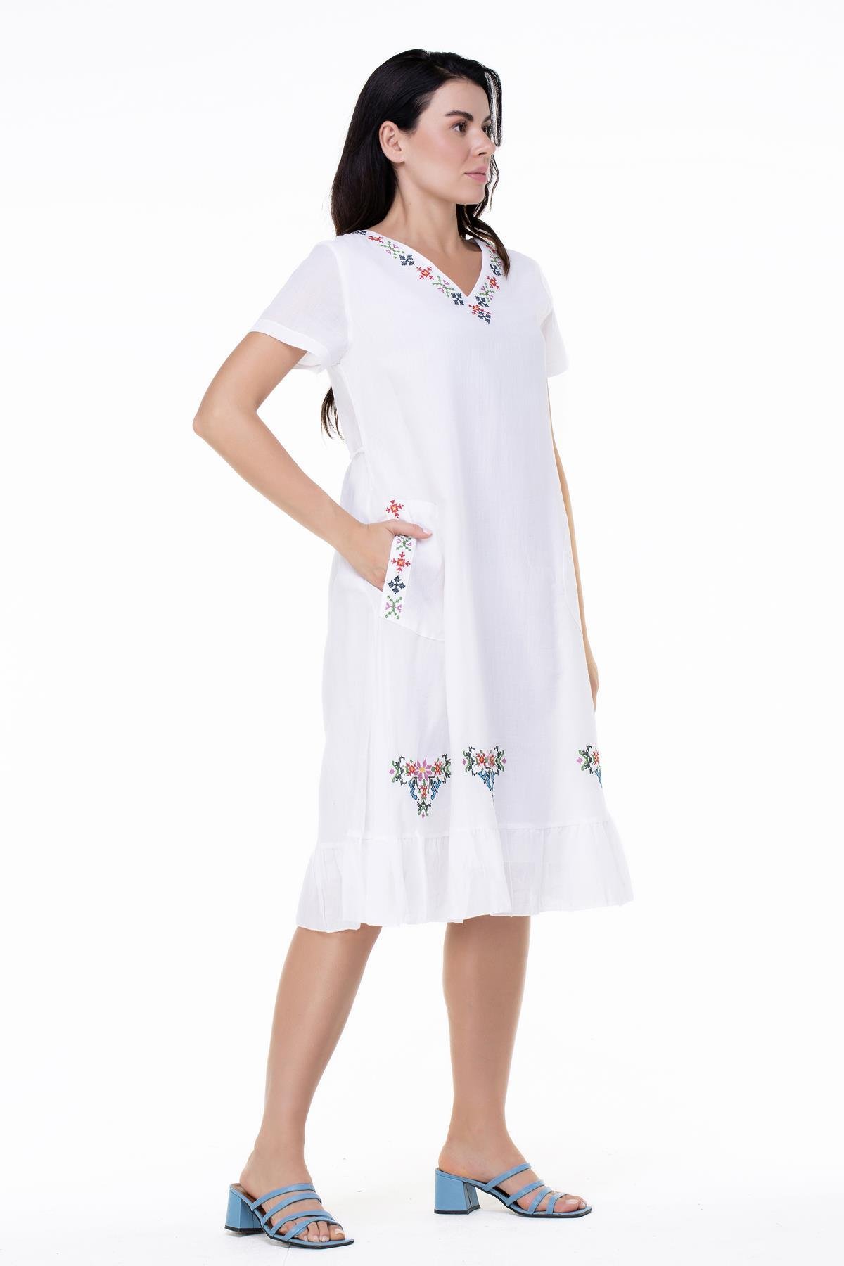 Kısa Kol Şile Bezi Mehtap Midi Boy Nakış Detaylı Elbise Beyaz Byz