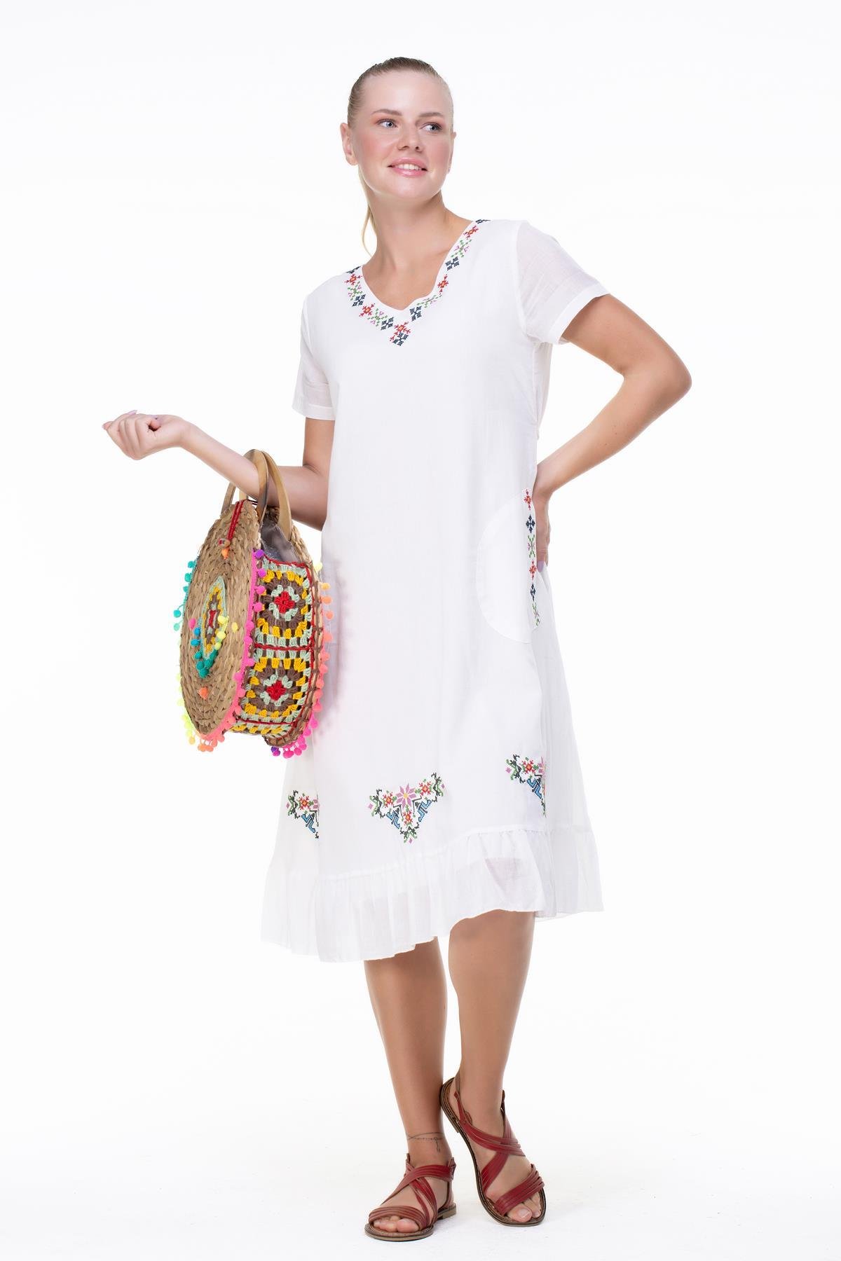 Kısa Kol Şile Bezi Mehtap Midi Boy Nakış Detaylı Elbise Krem Krm