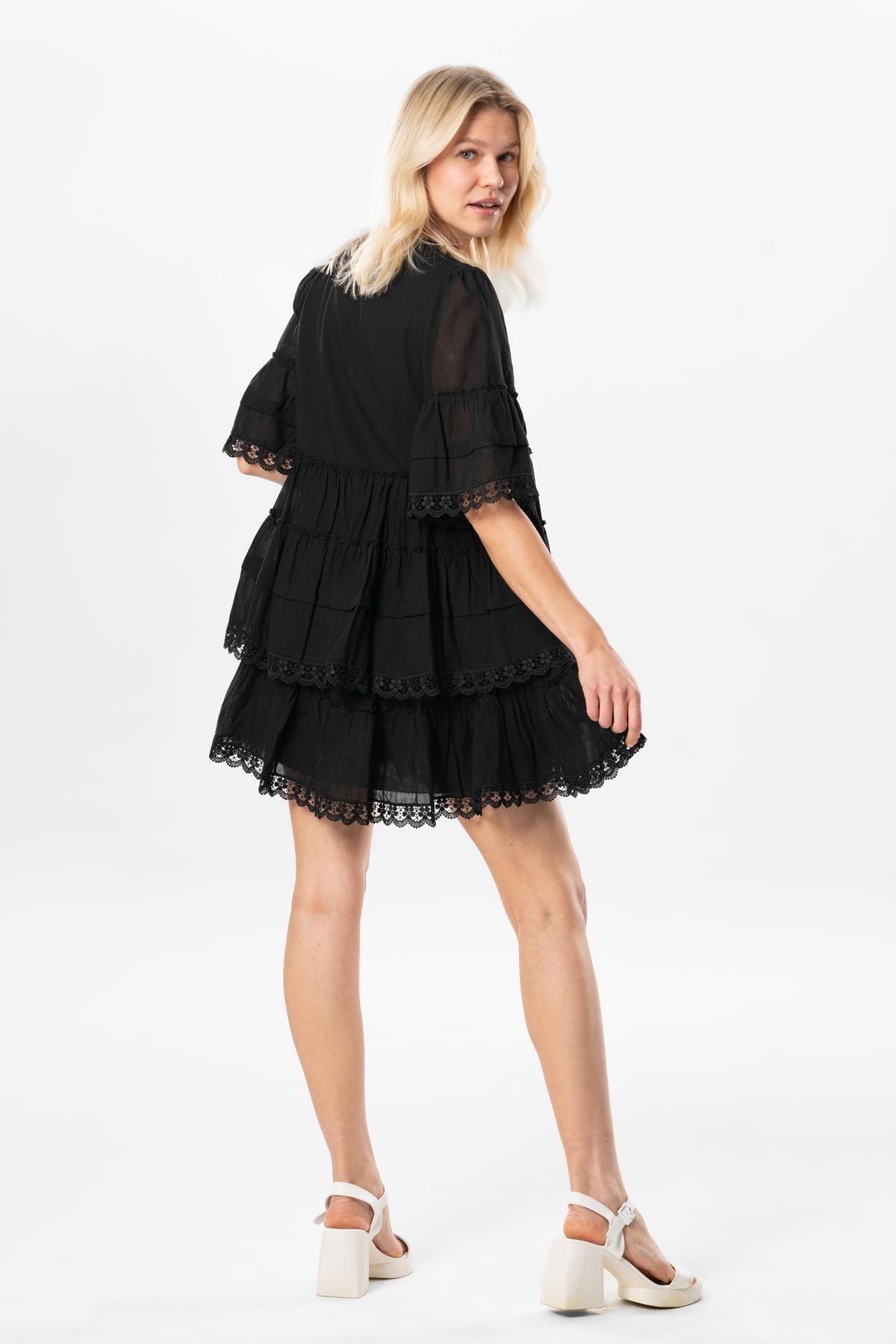 Kısa Kol Vual Şebnem Dantelli Kısa Yazlık Elbise Siyah Syh