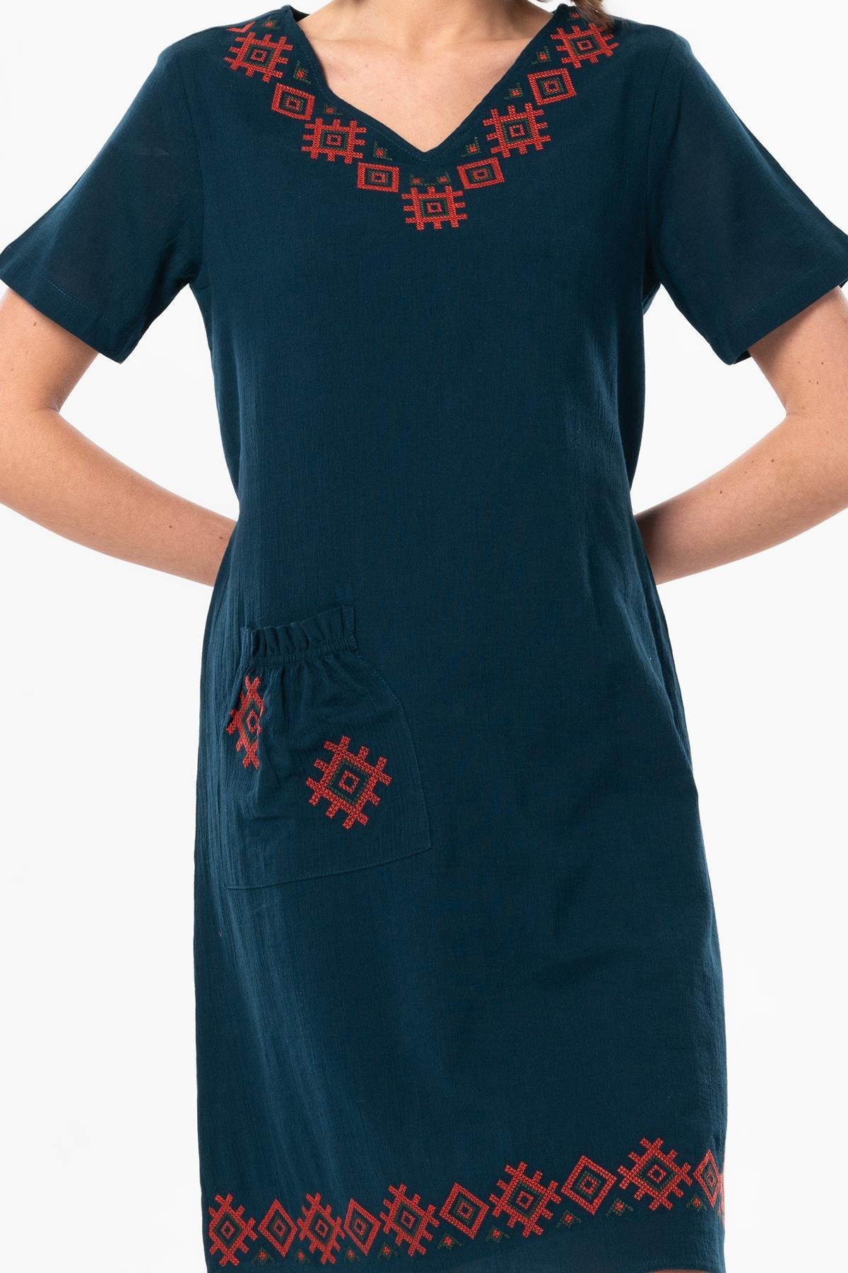 Kolsuz Şile Bezi Kruvaze Yaka Nakışlı Tülin Midi Boy Yazlık Otantik Elbise Petrol Ptrl