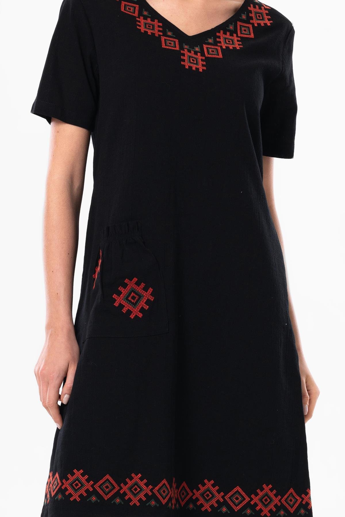 Kolsuz Şile Bezi Kruvaze Yaka Nakışlı Tülin Midi Boy Yazlık Otantik Elbise Siyah Syh