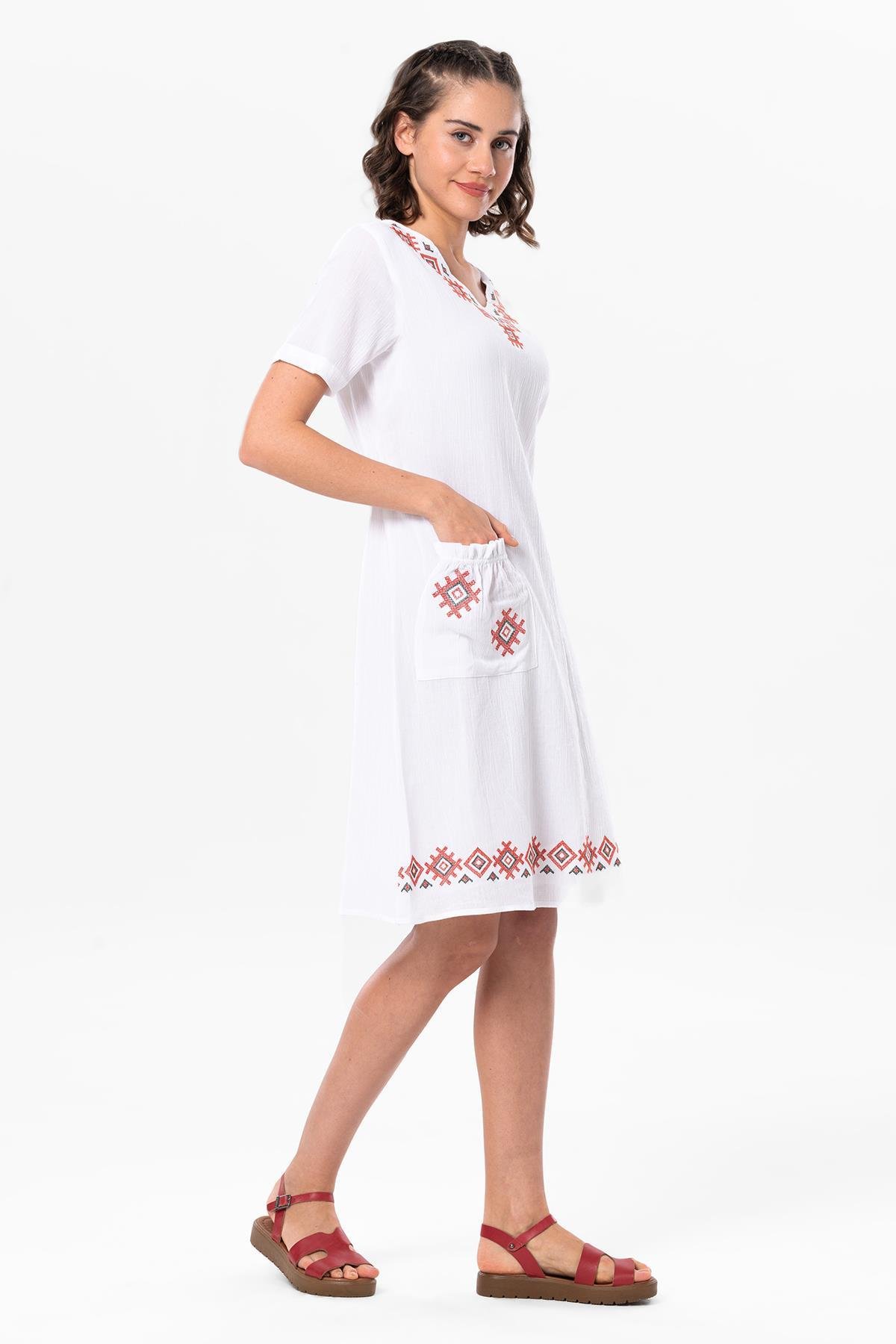 Kolsuz Şile Bezi Kruvaze Yaka Nakışlı Tülin Midi Boy Yazlık Otantik Elbise Beyaz Byz