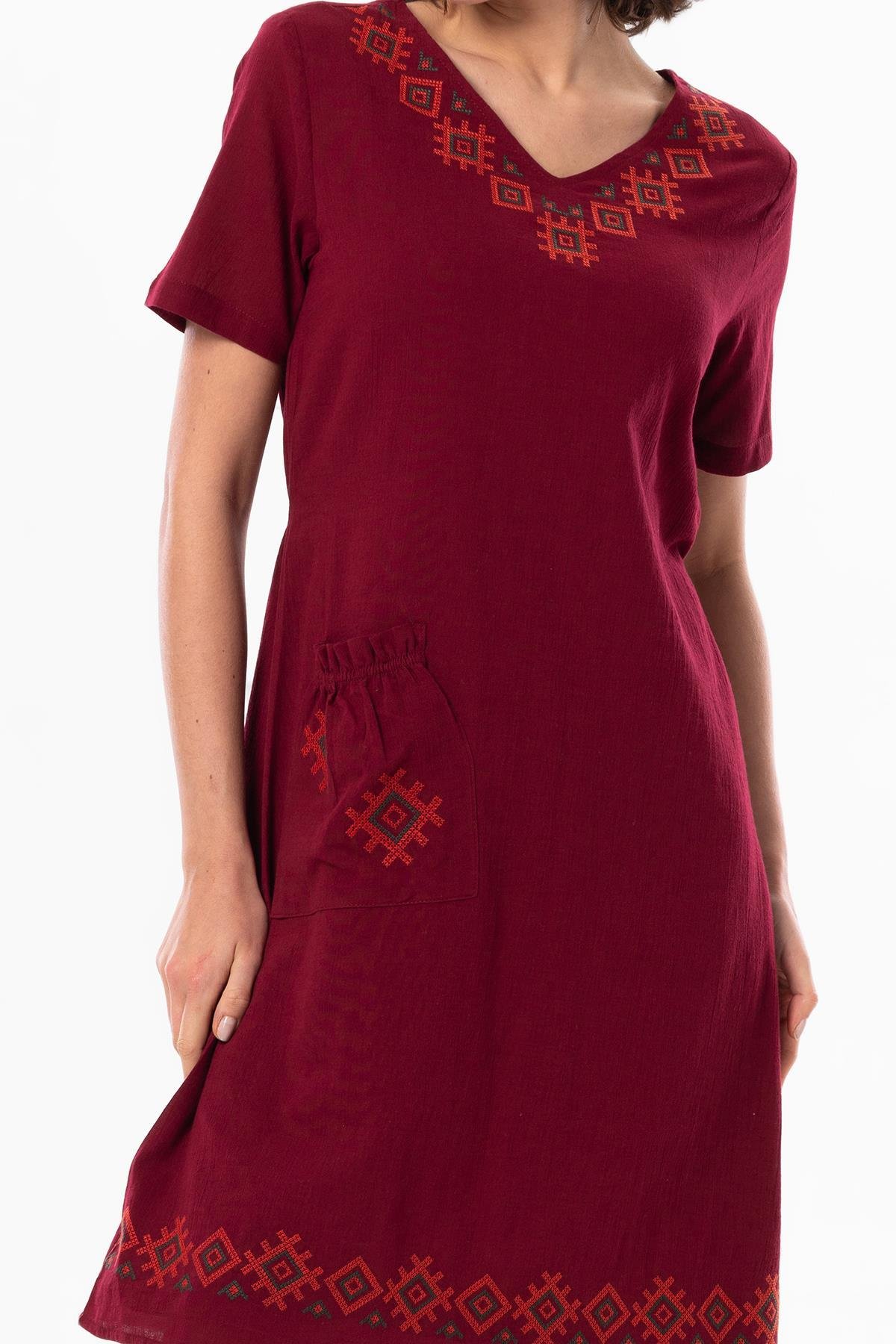 Kolsuz Şile Bezi Kruvaze Yaka Nakışlı Tülin Midi Boy Yazlık Otantik Elbise Bordo Brd