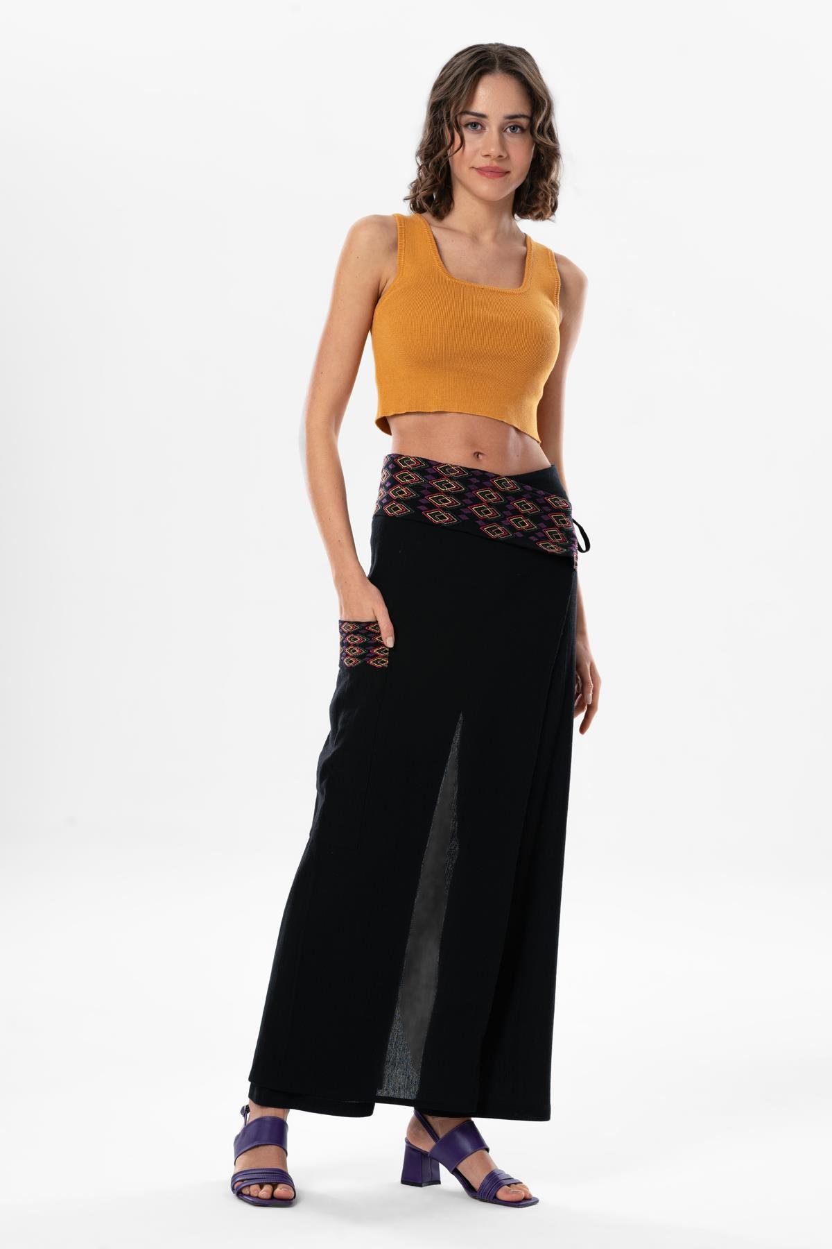 Kumru Şile Bezi Nakışlı Bağlama Detaylı Yazlık Otantik Pantolon Siyah Syh