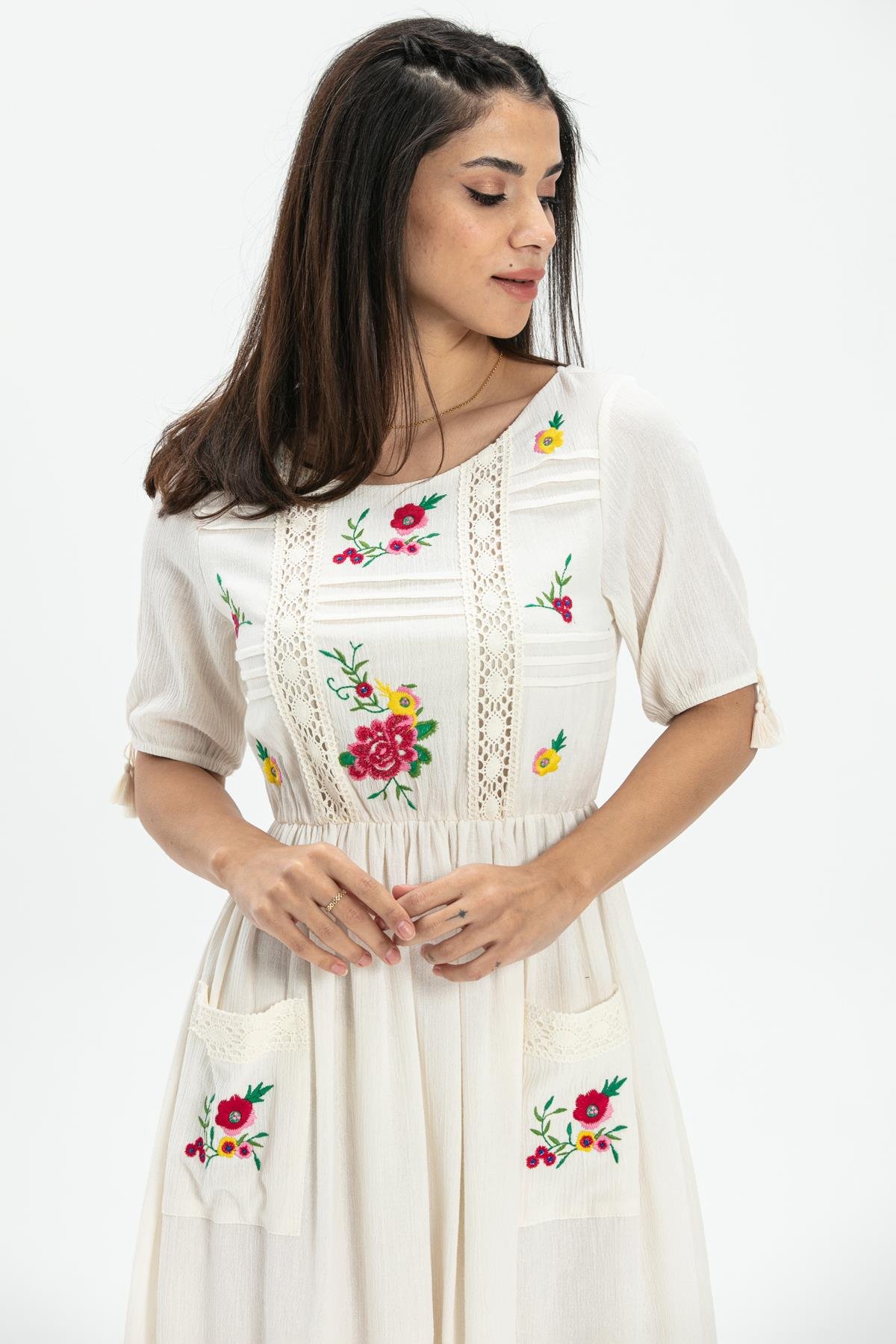 Toptan Kısa Kol Şile Bezi Asiye Midi Boy Elbise Krem