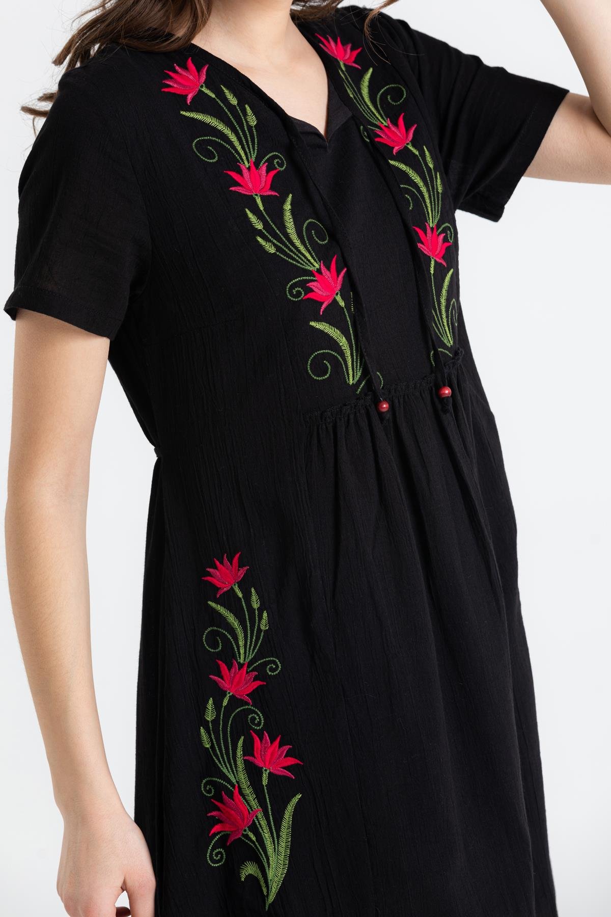Toptan Kısa Kol Şile Bezi Lalezar Nakışlı Midi Boy Elbise Siyah