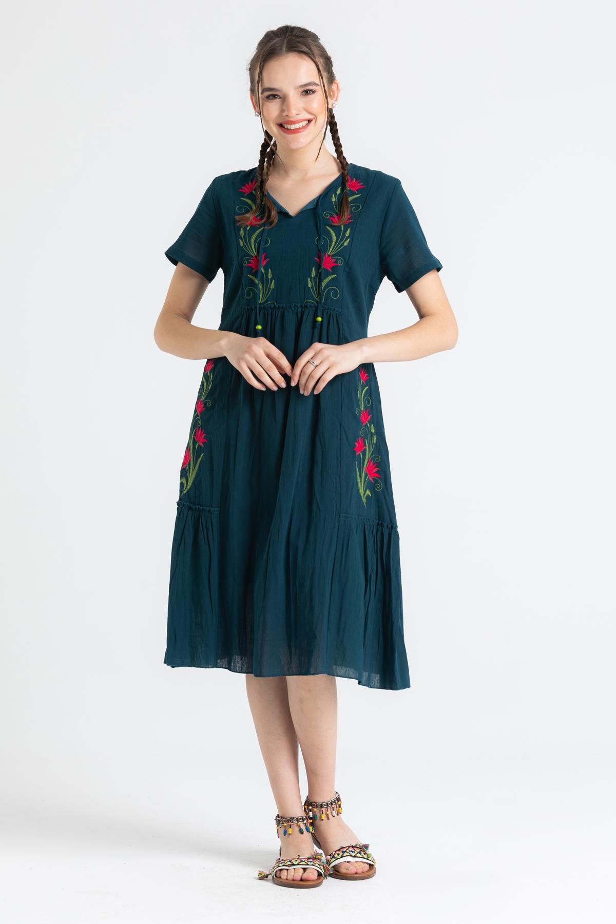 Toptan Kısa Kol Şile Bezi Lalezar Nakışlı Midi Boy Elbise Petrol