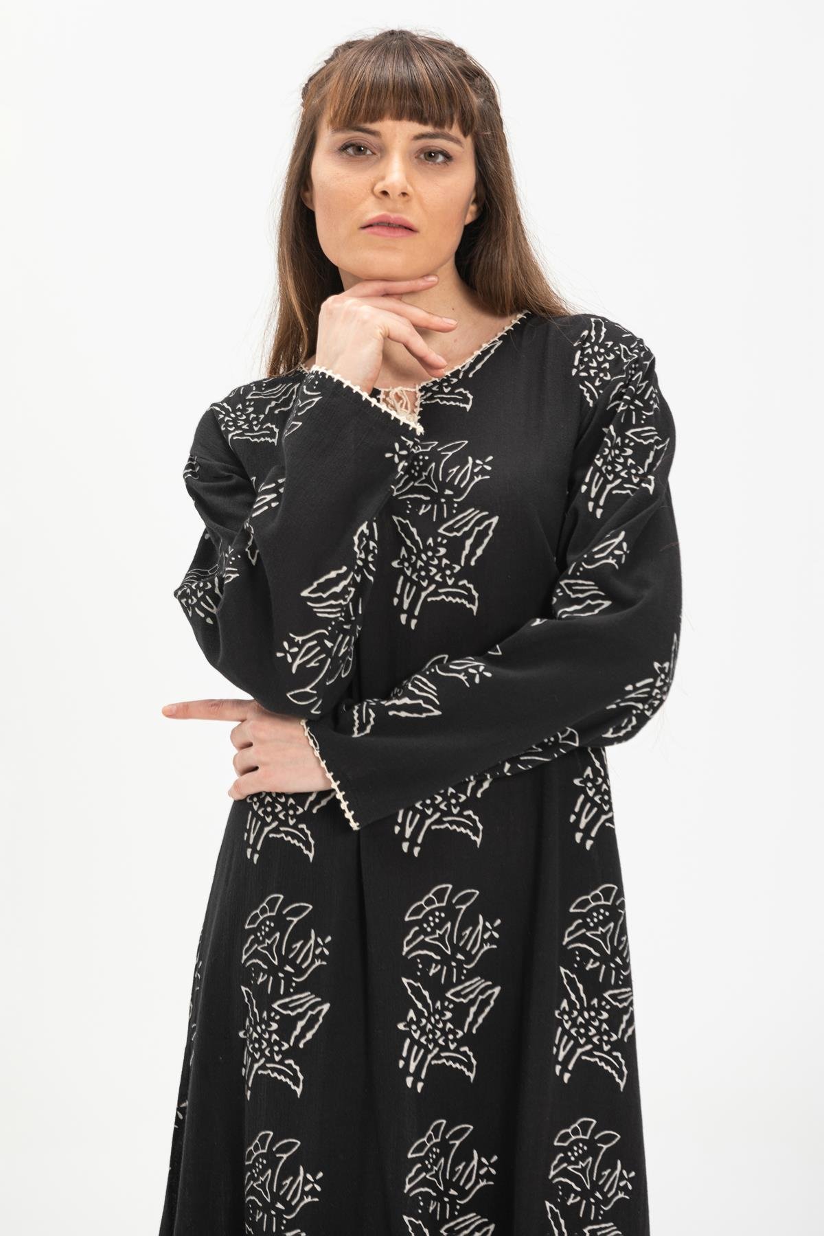 Toptan Uzun Kol Şile Bezi Baskılı Elbise Zambak Desen Siyah