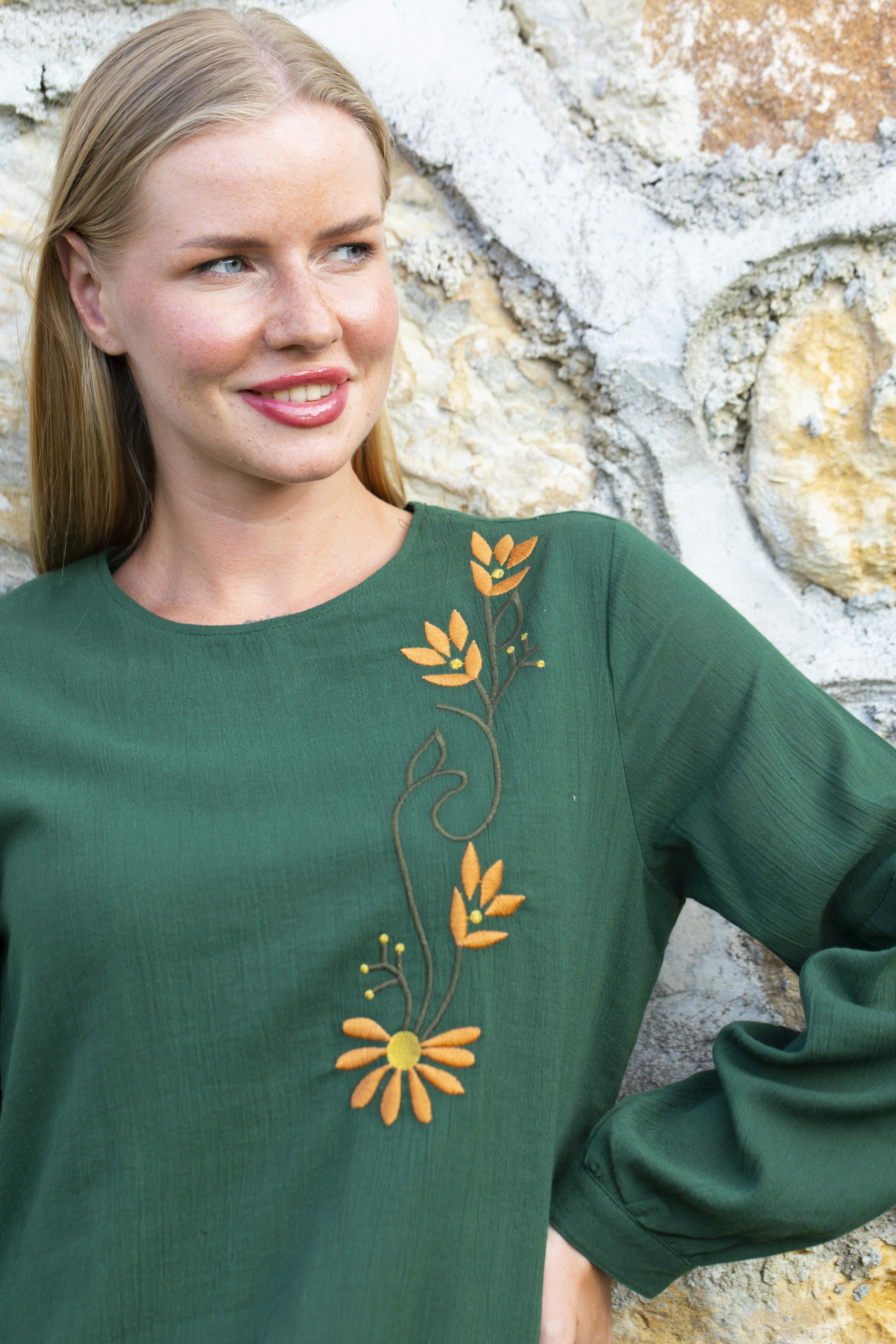 Uzun Kol Şile Bezi Gülşah Bisiklet Yaka Nakışlı Uzun Yazlık Elbise Yeşil Ysl