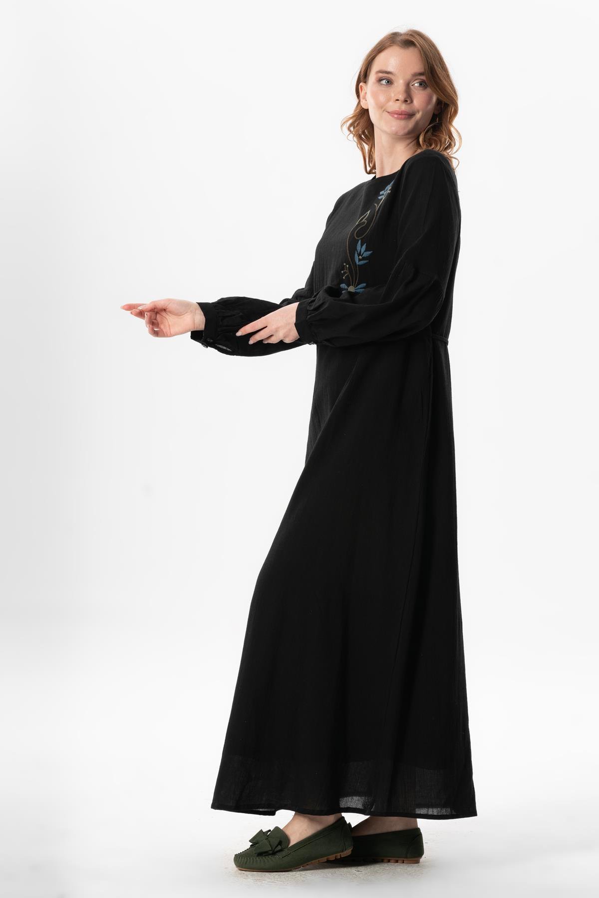 Uzun Kol Şile Bezi Gülşah Bisiklet Yaka Nakışlı Uzun Yazlık Elbise Siyah Syh