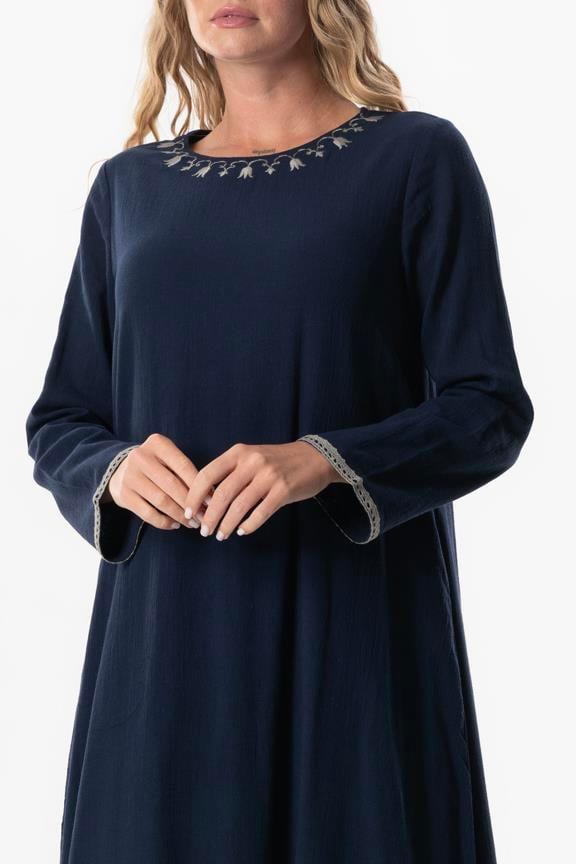 Uzun Kol Şile Bezi Lerzan Oval Yaka Nakışlı Yazlık Elbise Lacivert Lcvt