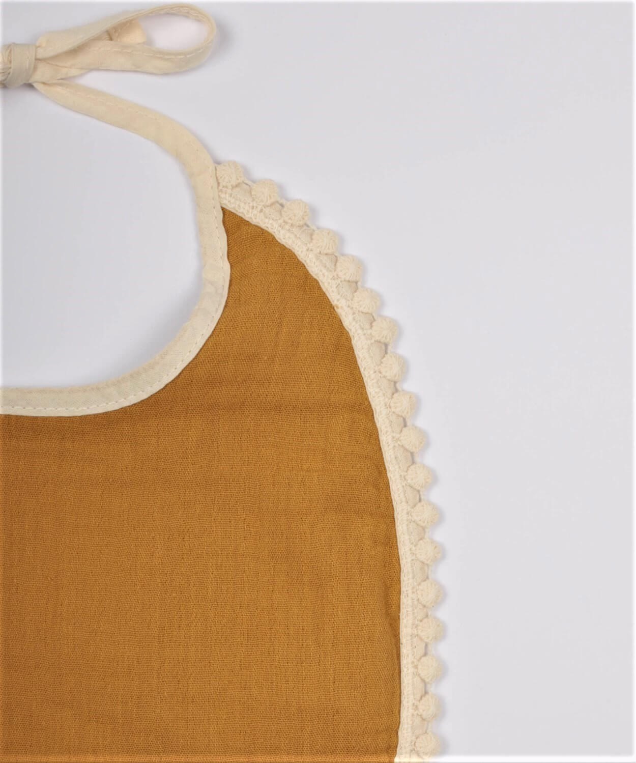 100109-509CigitBağlamalı Bebek Mama Önlüğü 25 cm muslin hardal