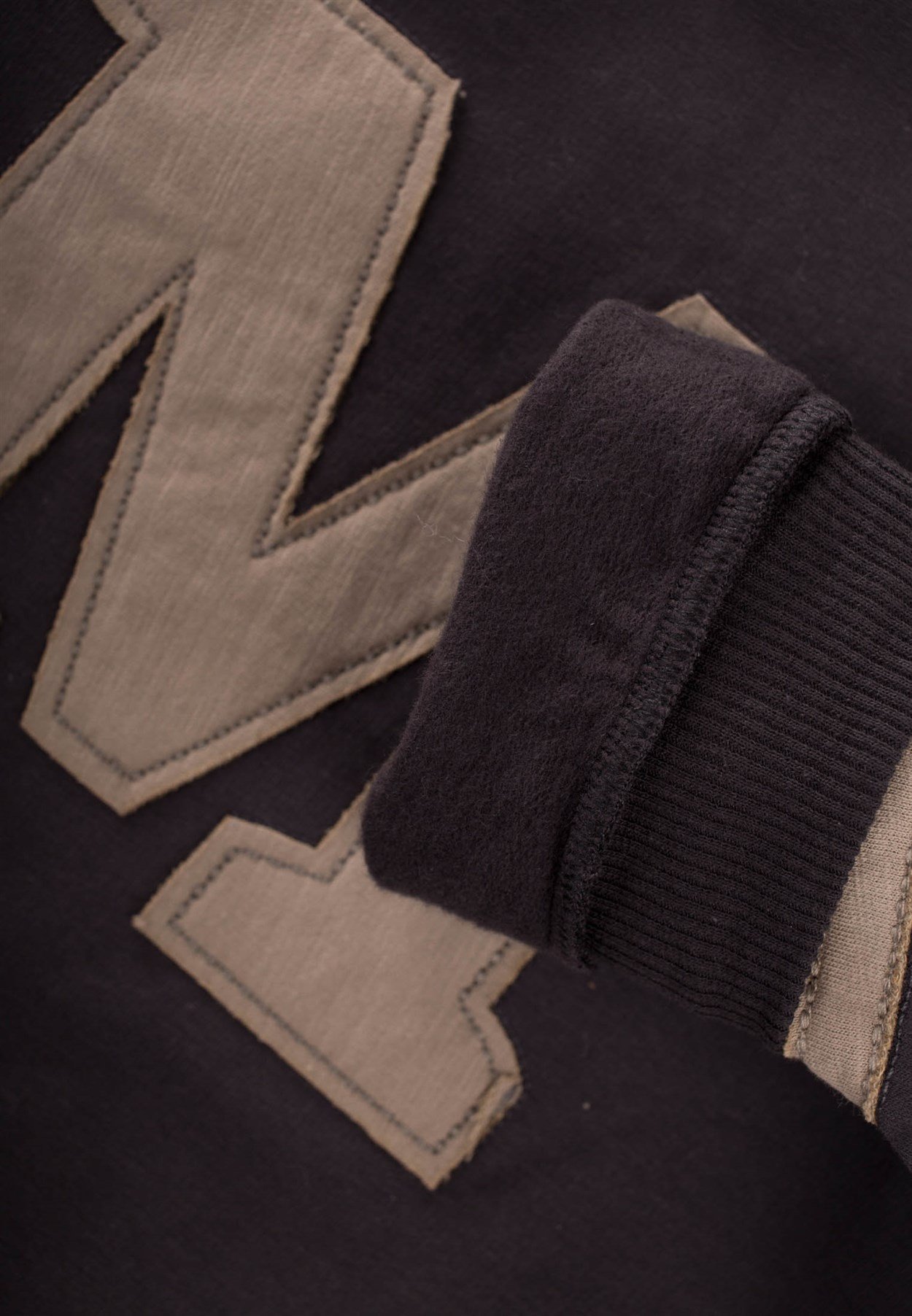 81034 - 5038Aplikeli Sweatshirt 3-9 Yaş Antrasit - Fırsat ÜrünüCigitAplikeli Sweatshirt 3-9 Yaş Antrasit