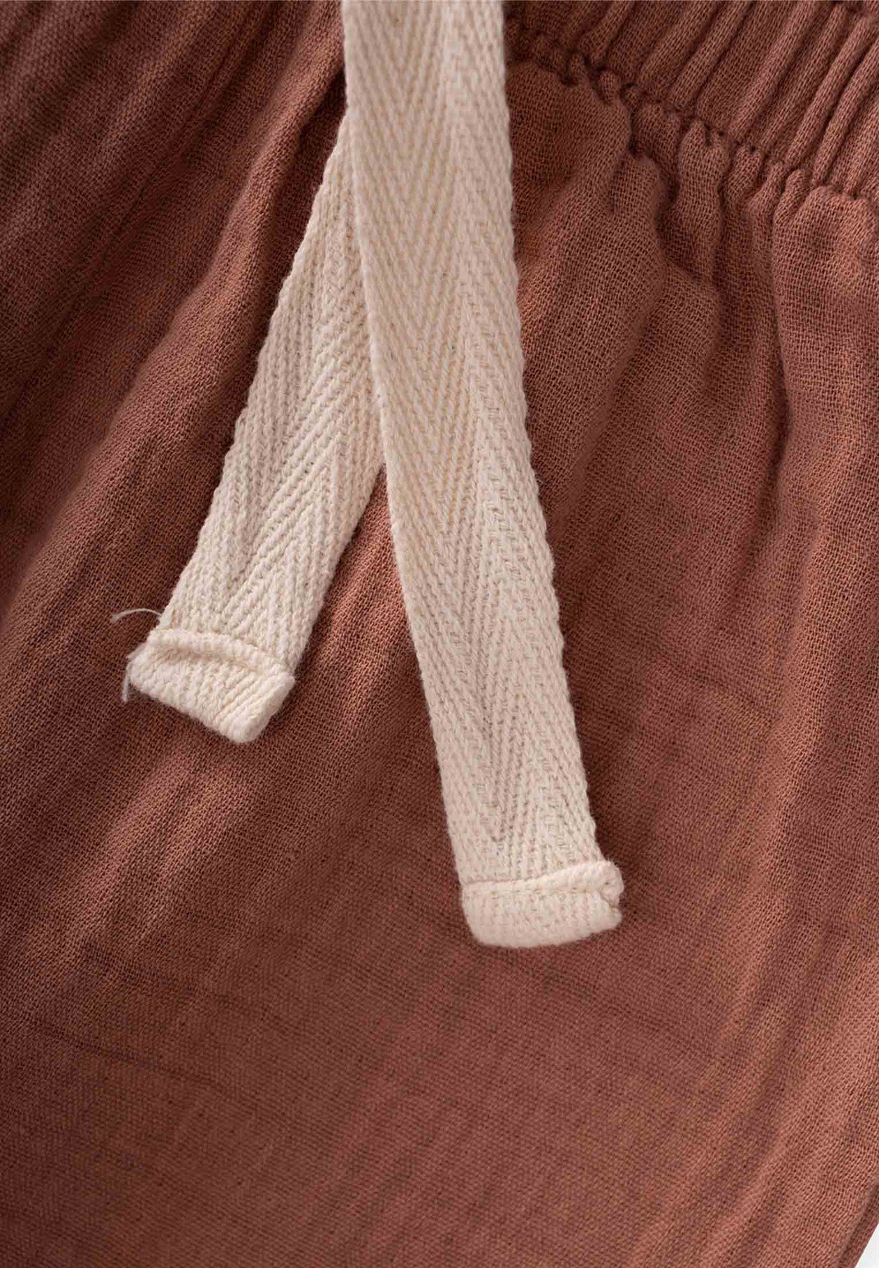 62649 - 5025Beli Fırfırlı Geniş Kesim Müslin Pantolon 1-8 Yaş KAHVE - CigitCigitBeli Fırfırlı Geniş Kesim Müslin Pantolon 1-8 Yaş KAHVE