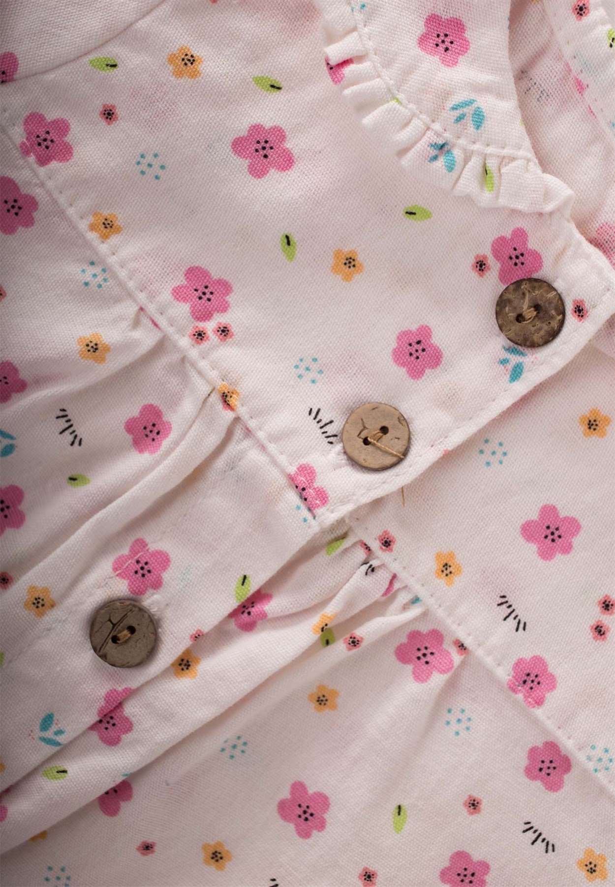 50250 - 5001Desenli Bebe Yaka Geniş Kesim Pijama Takım 0-3 Yaş Ekru - CigtCigitDesenli Bebe Yaka Geniş Kesim Pijama Takım 0-3 Yaş Ekru