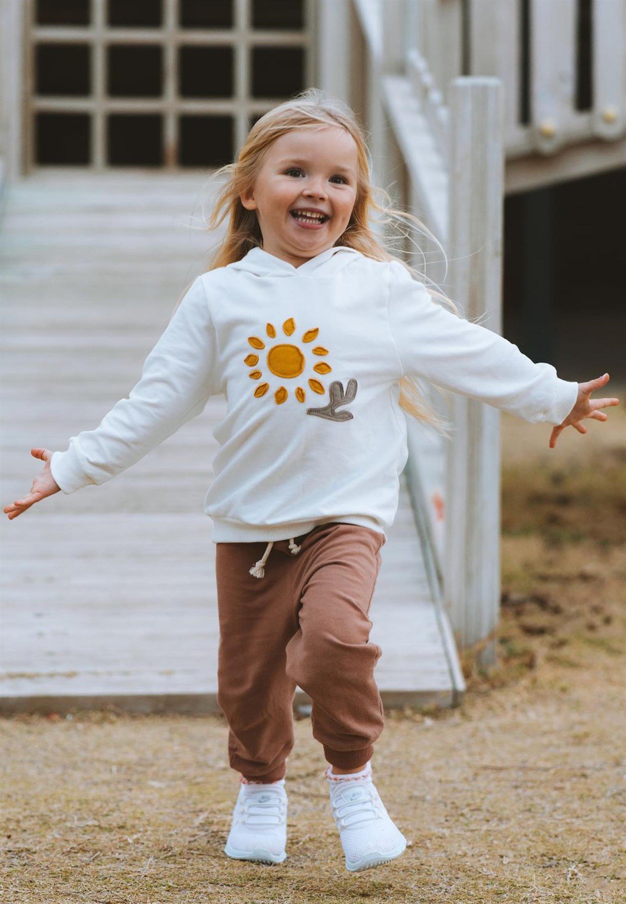 CigitGüneş Aplikeli Kapşonlu Sweatshirt 1-5 Yaş Ekru
