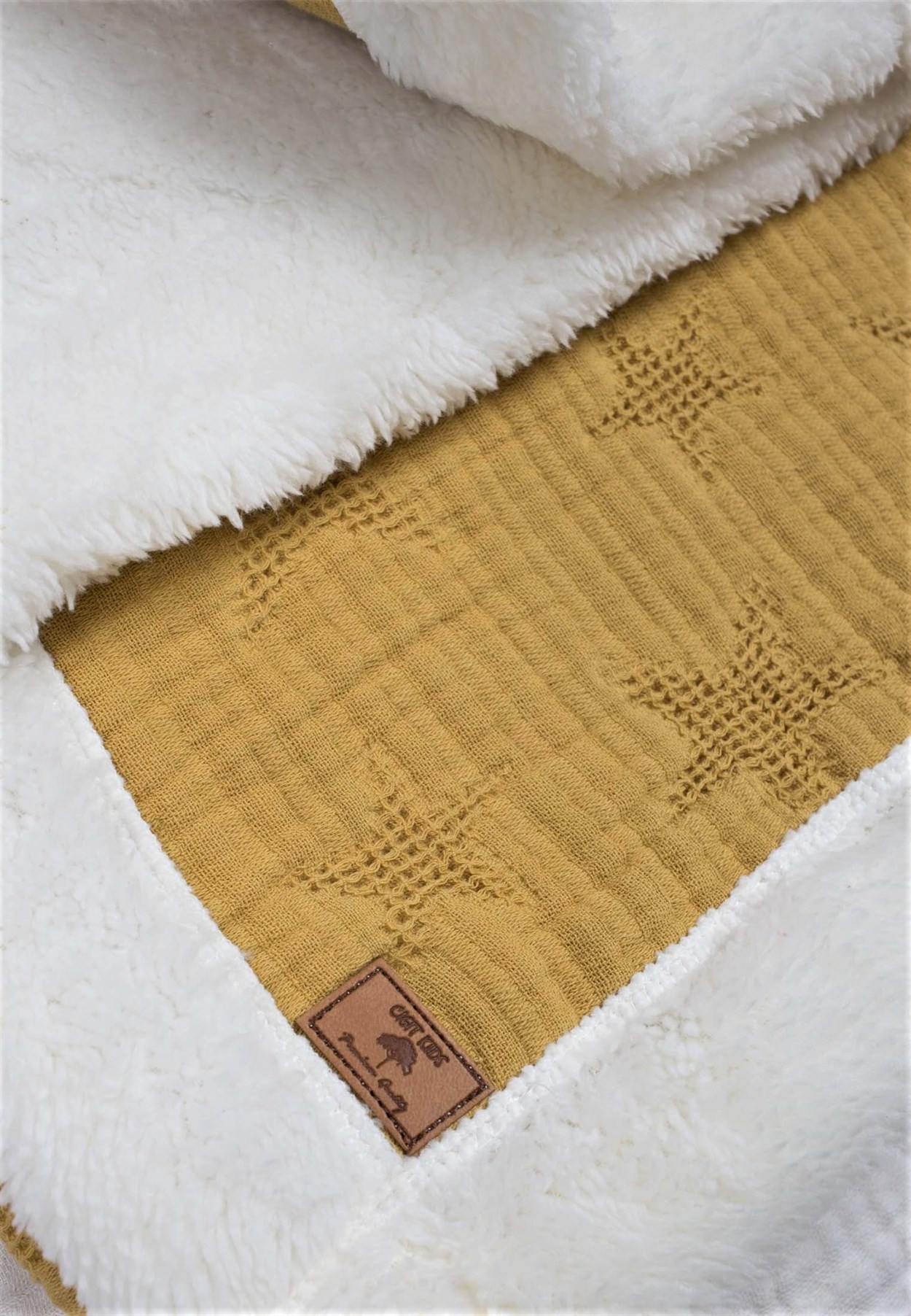 100272-16Jakar Desen Pelüş Battaniye 80x100 cm Hardal Sarı - cigit.com.trCigitJakar Desen Pelüş Battaniye 80x100 cm Hardal Sarı