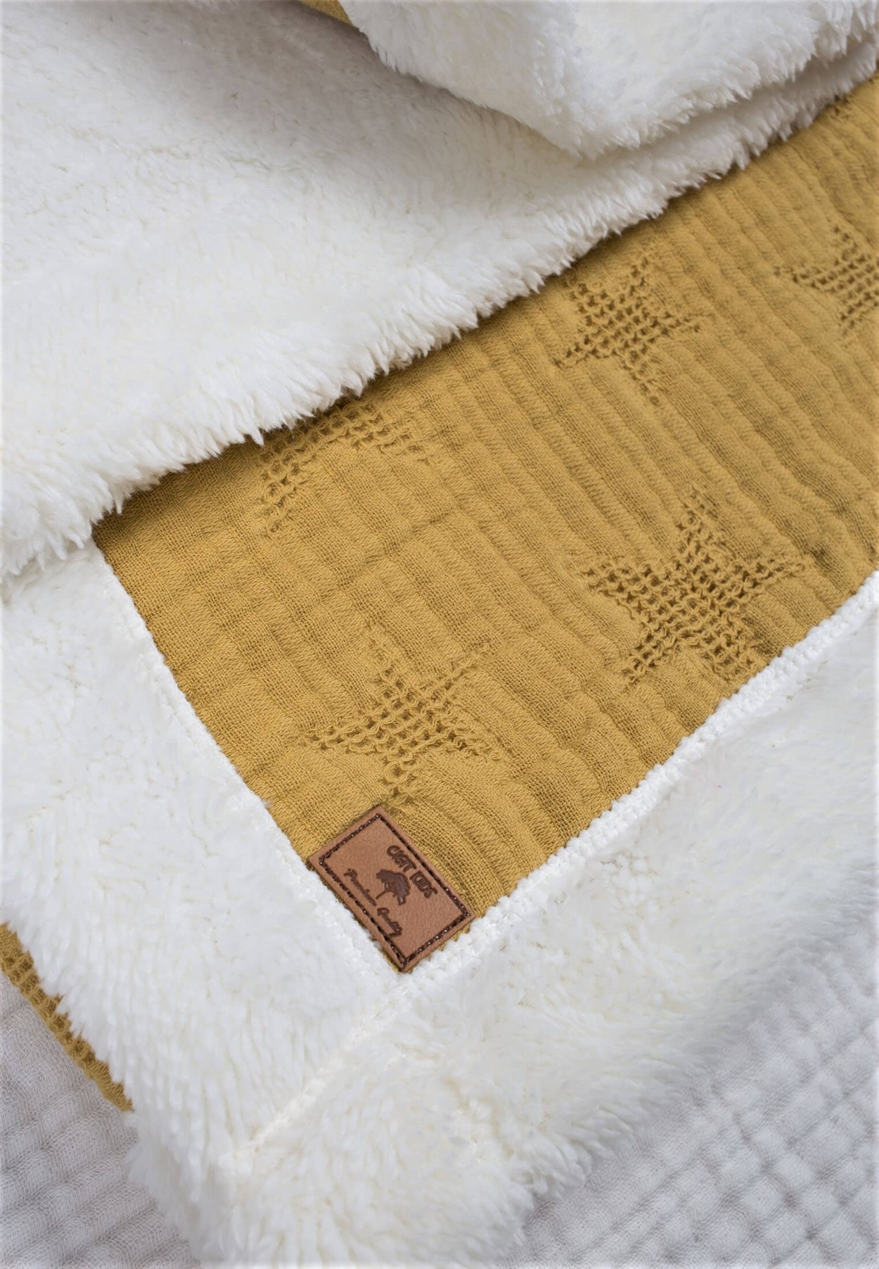 100272-16Jakar Desen Pelüş Battaniye 80x100 cm Hardal Sarı - cigit.com.trCigitJakar Desen Pelüş Battaniye 80x100 cm Hardal Sarı