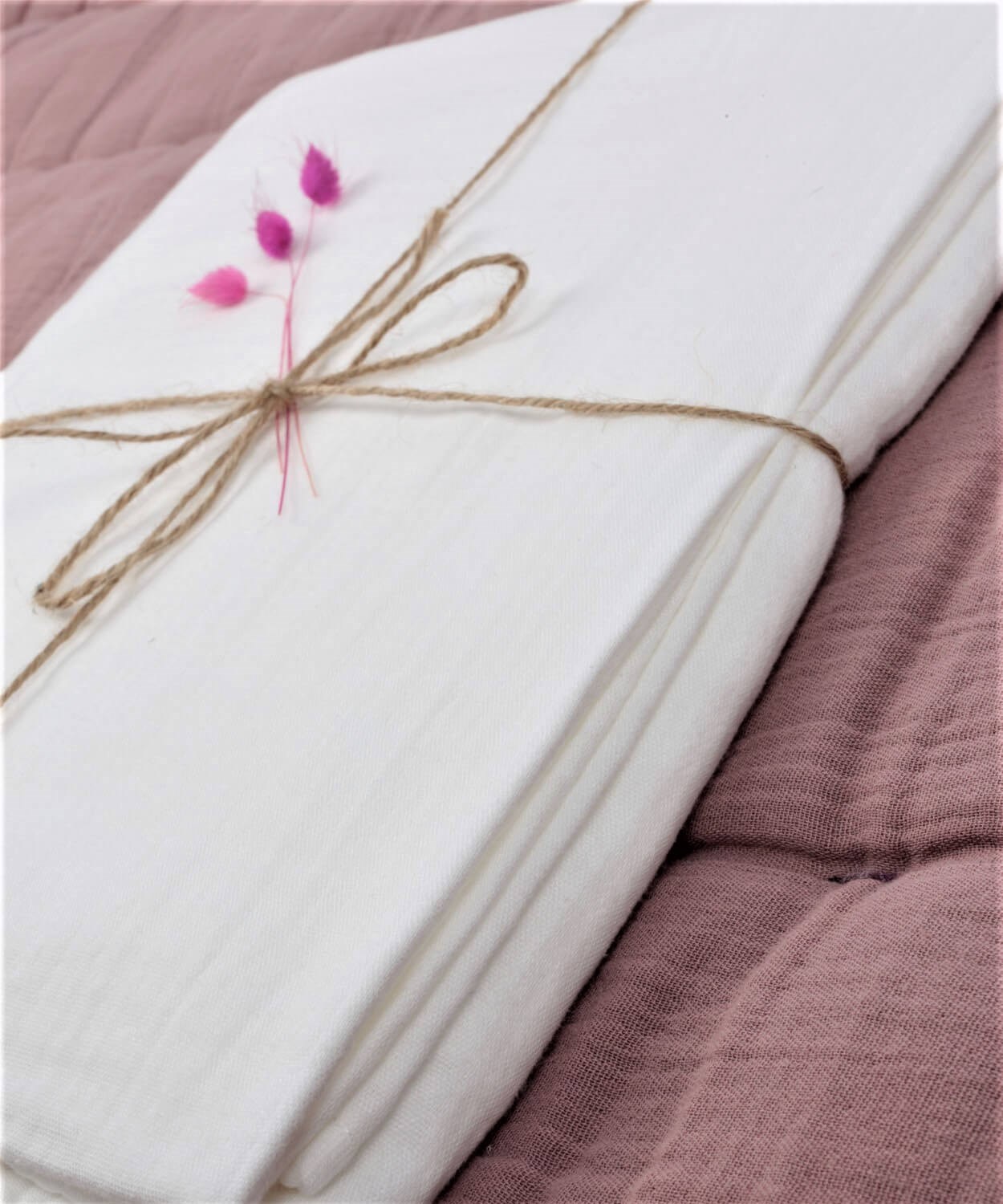 100174-013Müslin Bebek Çarşafı (Yıkanmıştır) 120X150cm +/ - 2 cm Ekru - CigitCigitMüslin Bebek Çarşafı (Yıkanmıştır) 120X150cm +/ - 2 cm Ekru