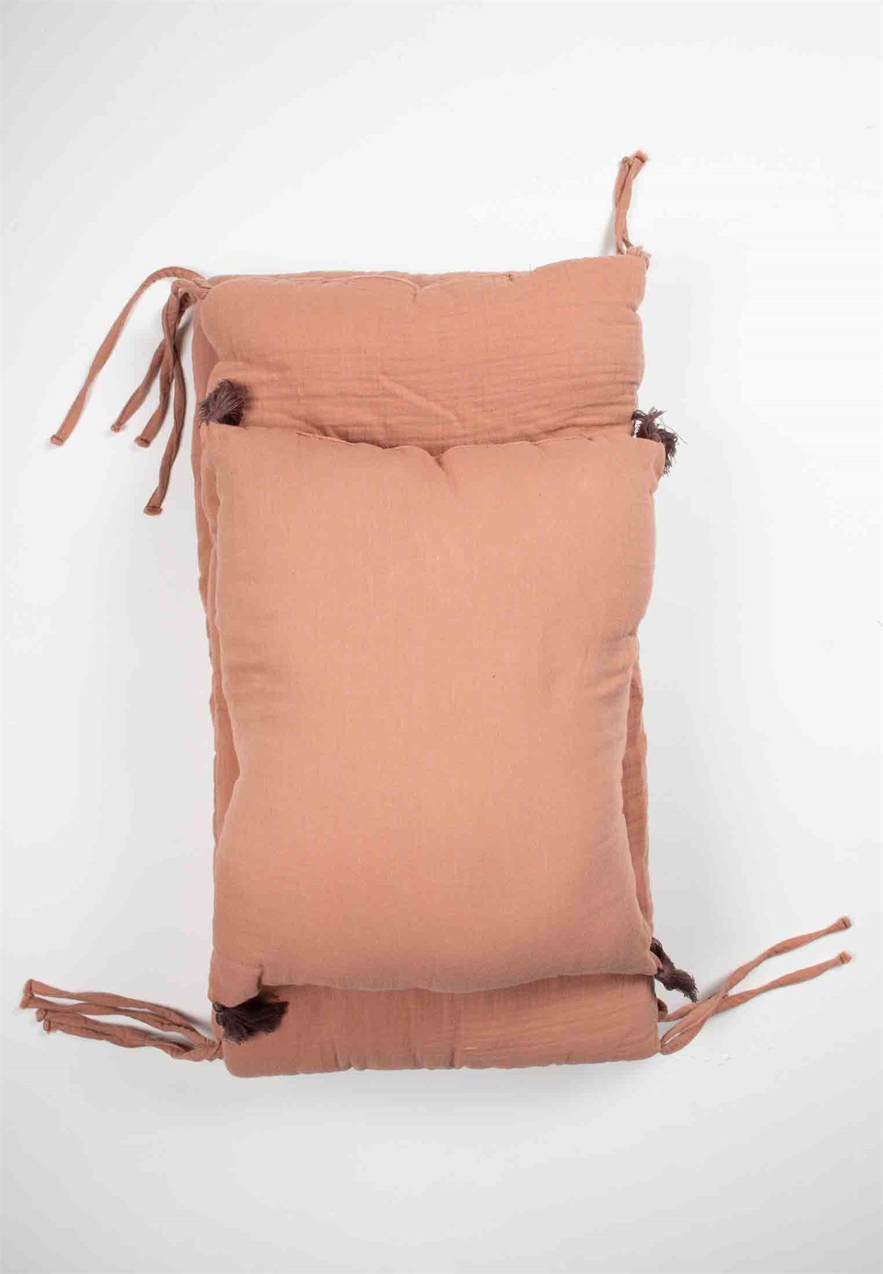 100151 - 77Müslin Bebek Yatak Koruma Yastık Seti (Yıkanmıştır) 32X180 cm +/- 2 cm Kahve - CigitCigitMüslin Bebek Yatak Koruma Yastık Seti (Yıkanmıştır) 32X180 cm +/- 2 cm Kahve 