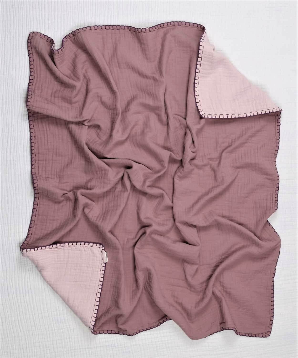 100181-664Müslin Çift Taraflı El İşili Bebek Battaniye (Yıkanmıştır) 100X100 cm Pudra-BakırCigitMüslin Çift Taraflı El İşili Bebek Battaniye (Yıkanmıştır) 100X100 cm Pudra-Bakır