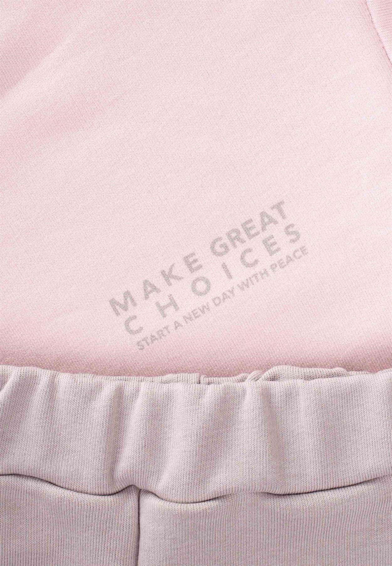 81000 - 5002Yazı Baskılı Sweatshirt Takım 3-8 Yaş Pudra Pembe - Fırsat ÜrünüCigitYazı Baskılı Sweatshirt Takım 3-8 Yaş Pudra Pembe