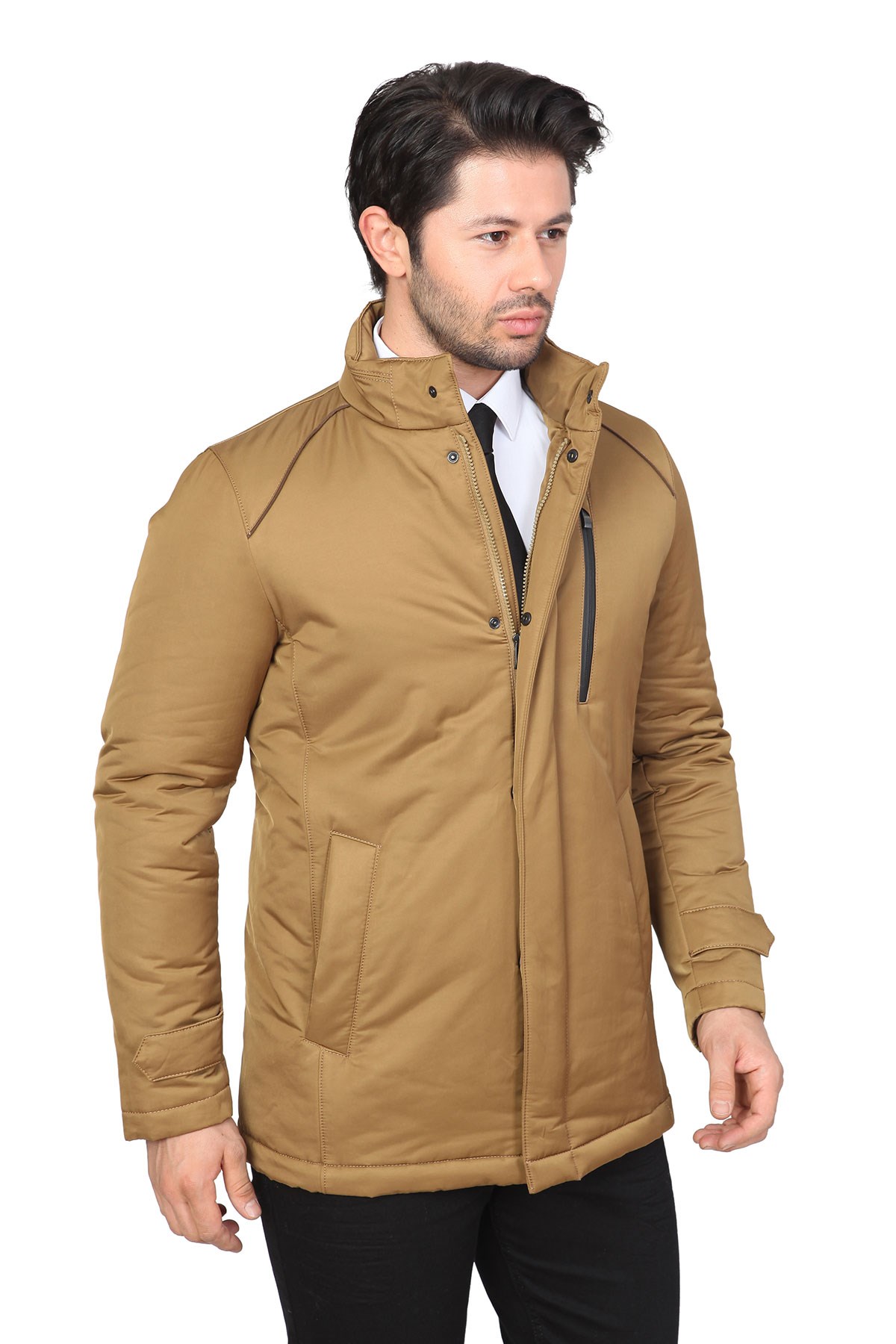 White Stone2019-K  CAPSUL-MOORER KABAN    CAPSUL CAMEL