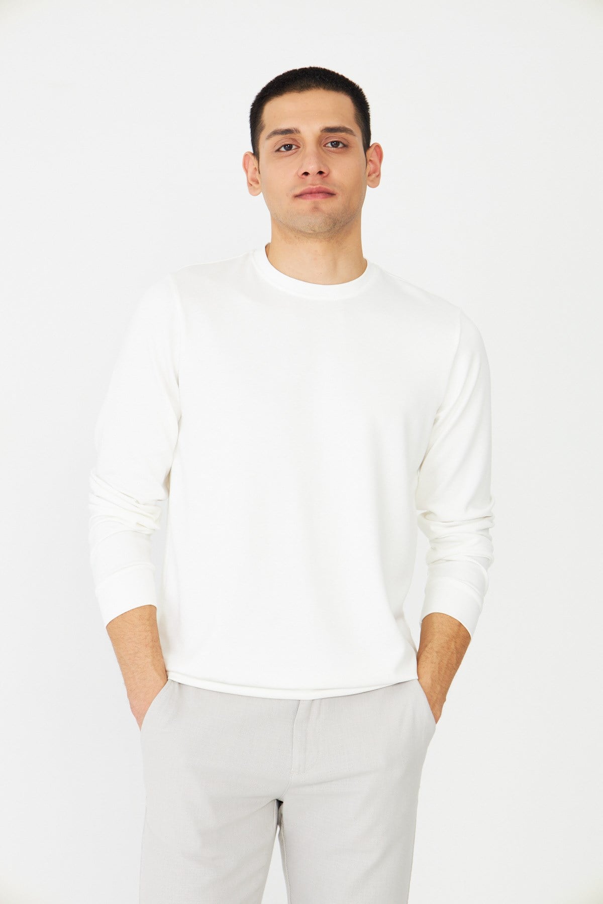 White StoneBeyaz Basic Bisiklet Yaka Erkek Sweatshirt