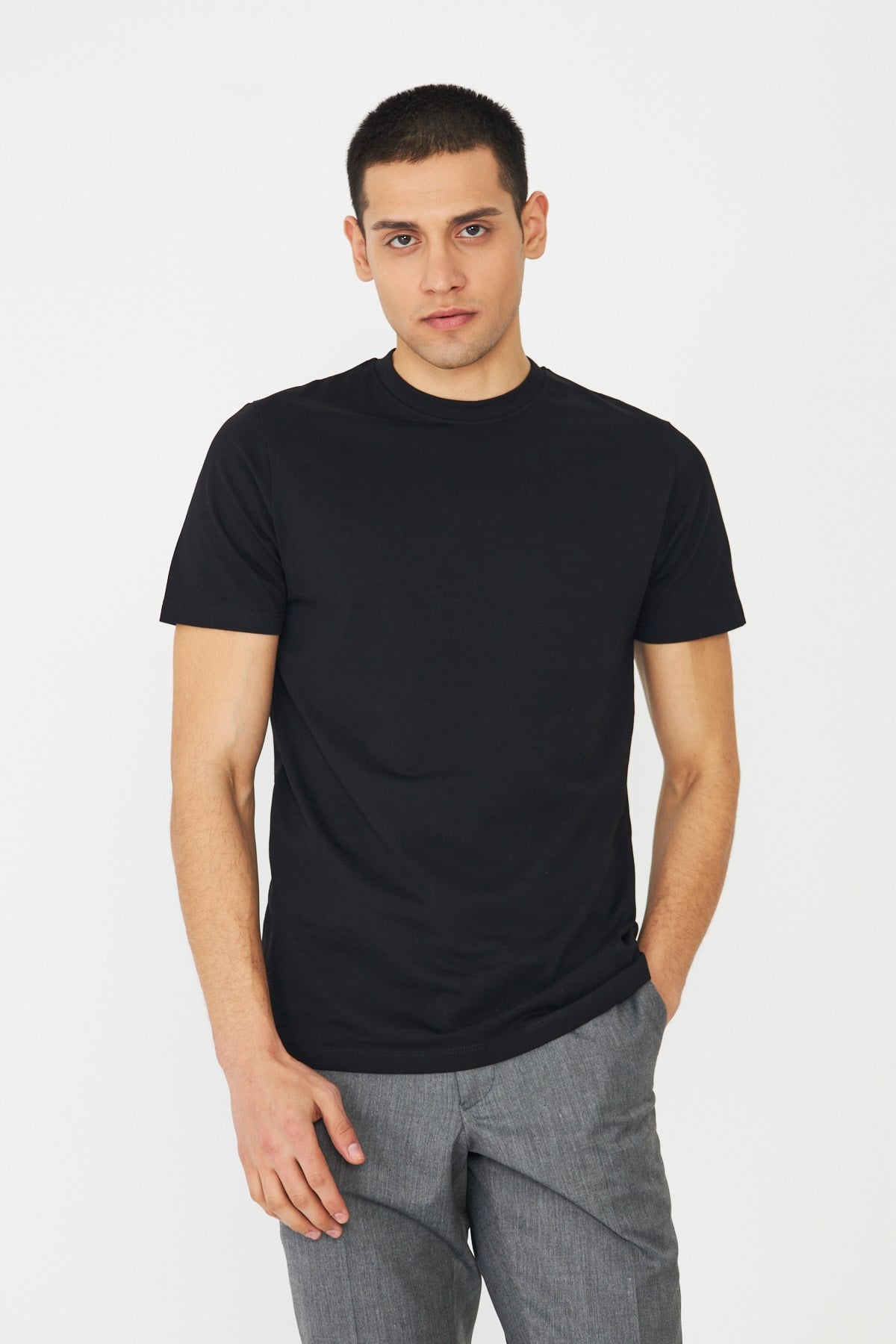 White StoneSiyah Basic Bisiklet Yaka Erkek T-Shirt