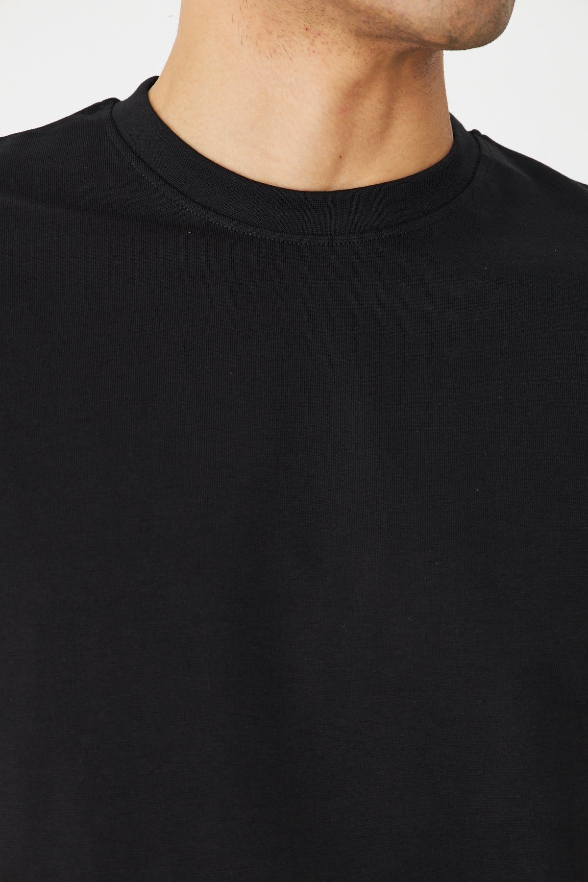 White StoneSiyah Basic Bisiklet Yaka Erkek T-Shirt