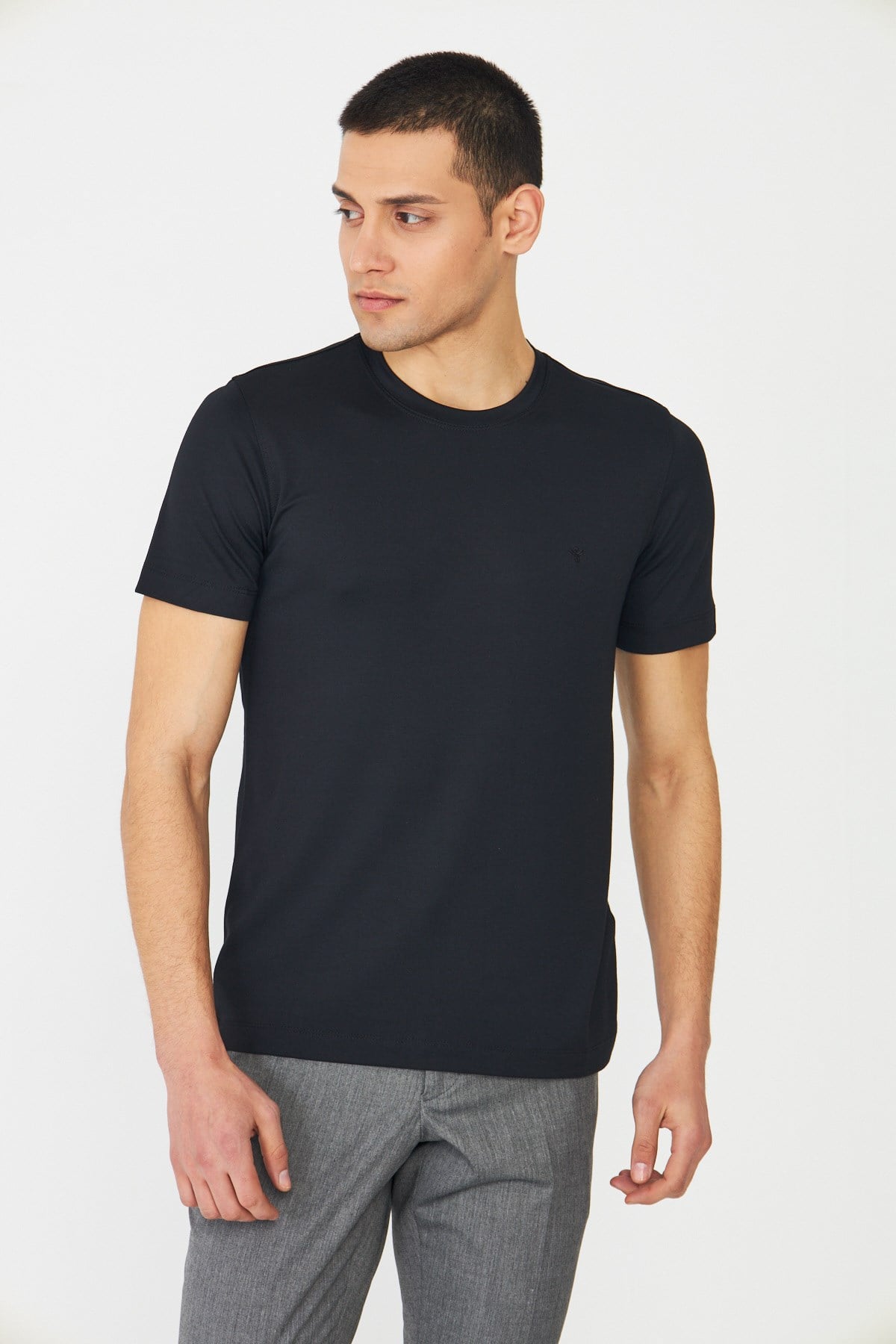 White StoneSiyah Bisiklet Yaka Basic T-shirt