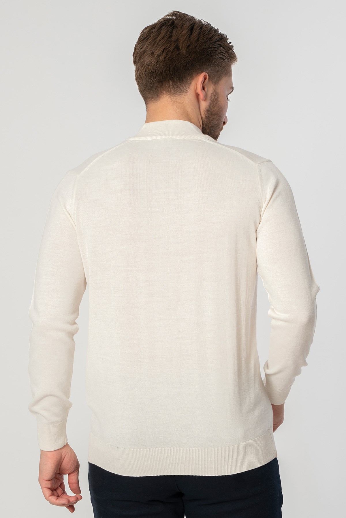 White StoneWHİTE STONE  2023-K  004 DÜZ FERMUARLI Y.BALIKÇI  TRİKO    EKRU