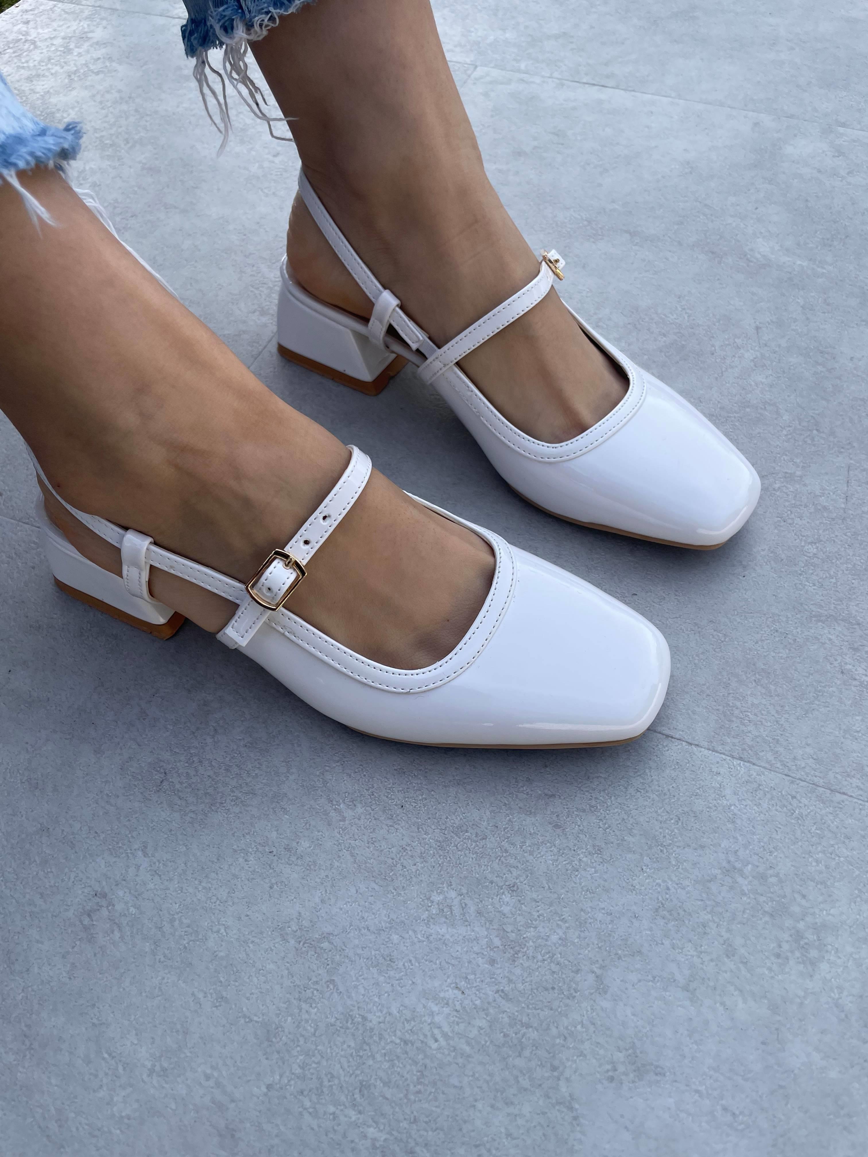 Denisa Beyaz Rugan Renk Babet