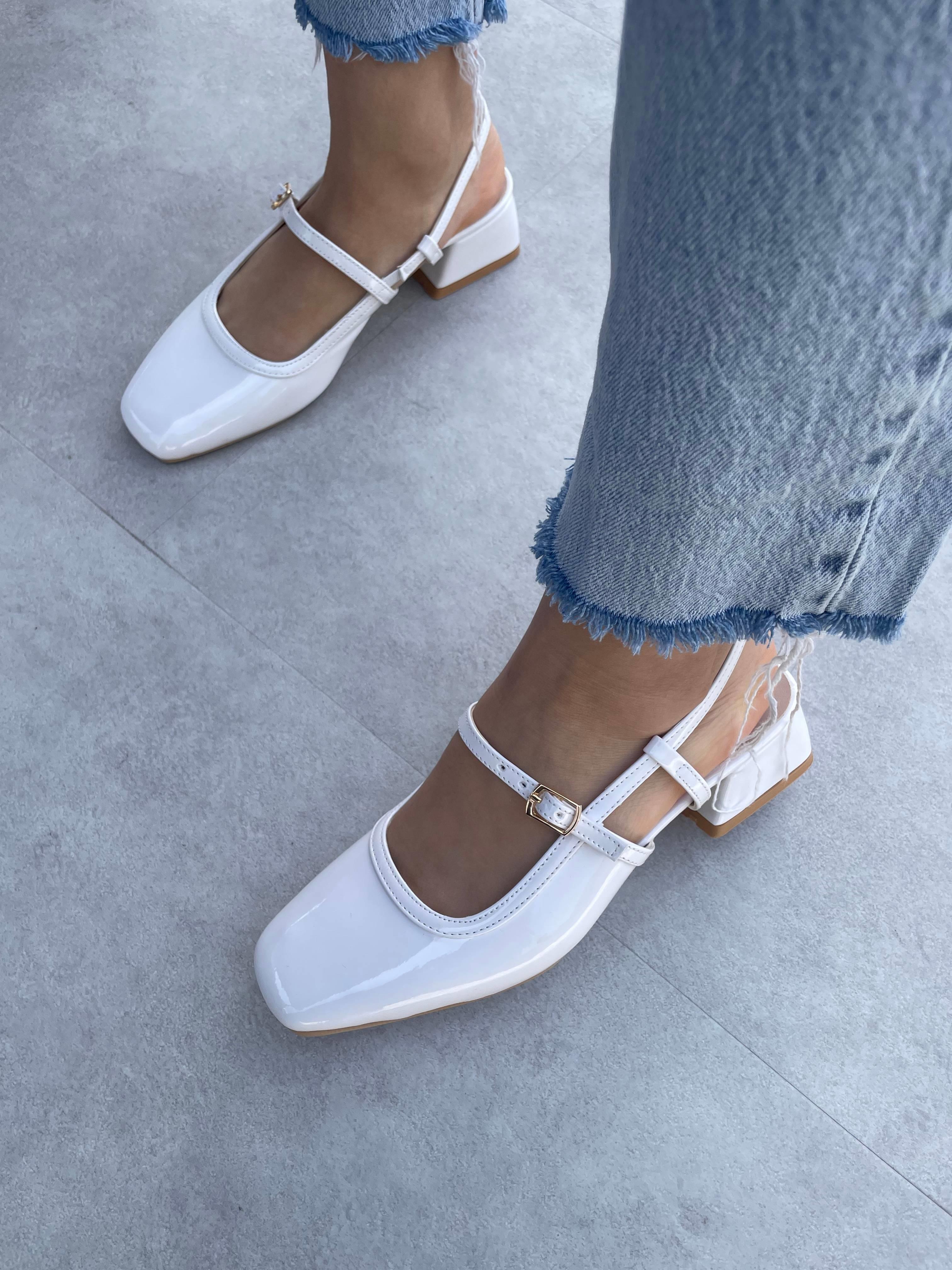 Denisa Beyaz Rugan Renk Babet