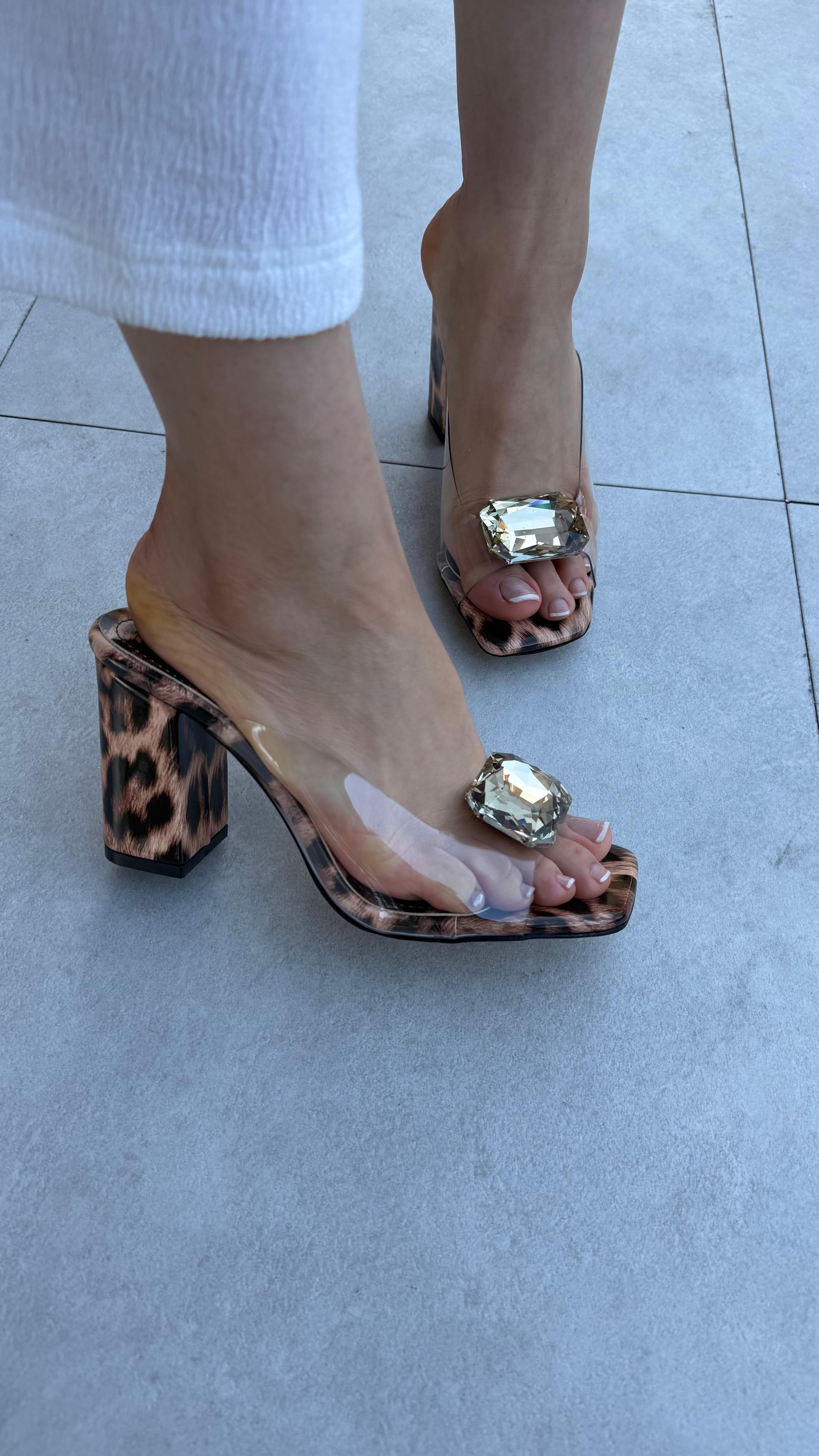 DİO Leopar Taşlı Terlik