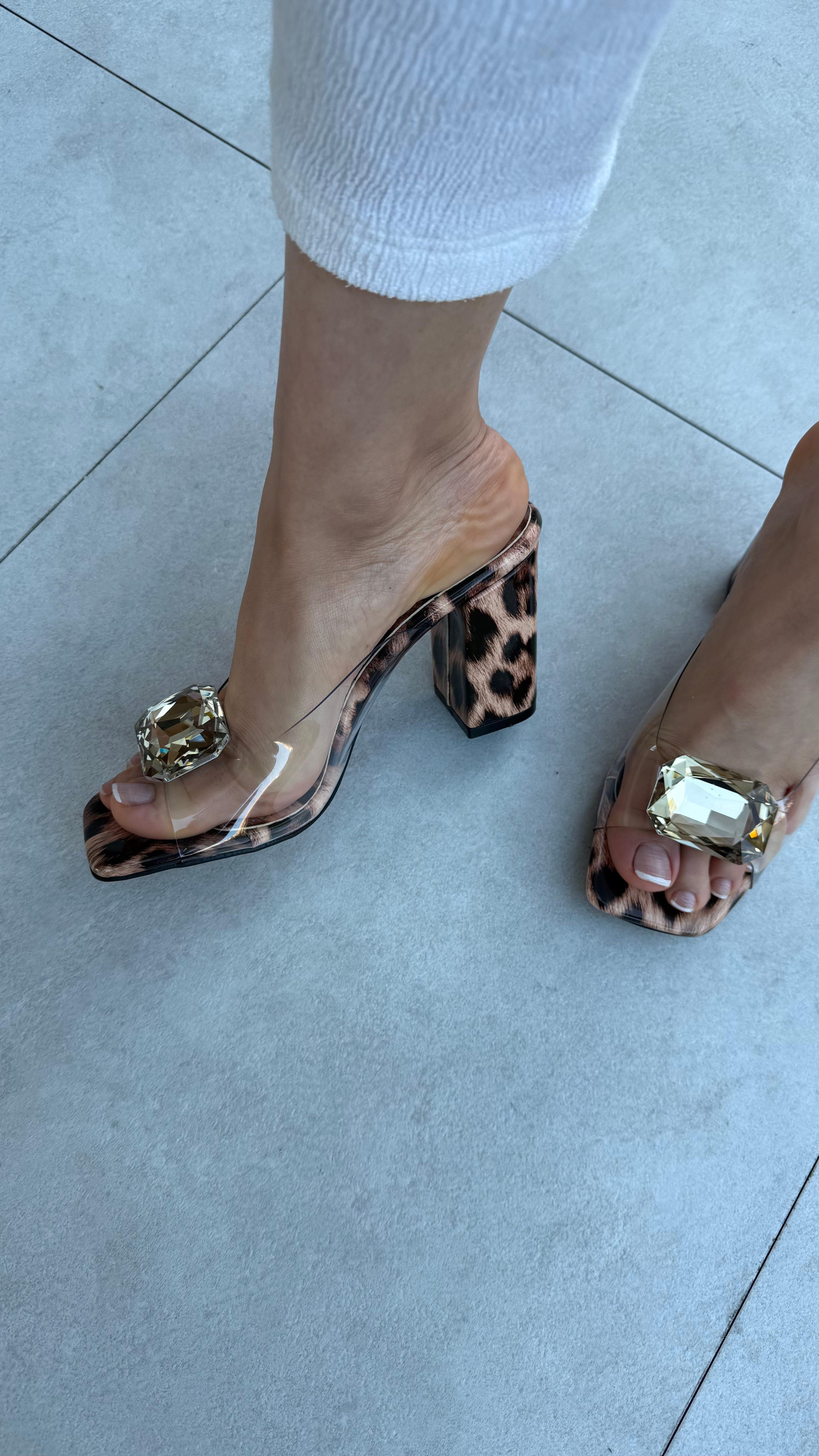 DİO Leopar Taşlı Terlik