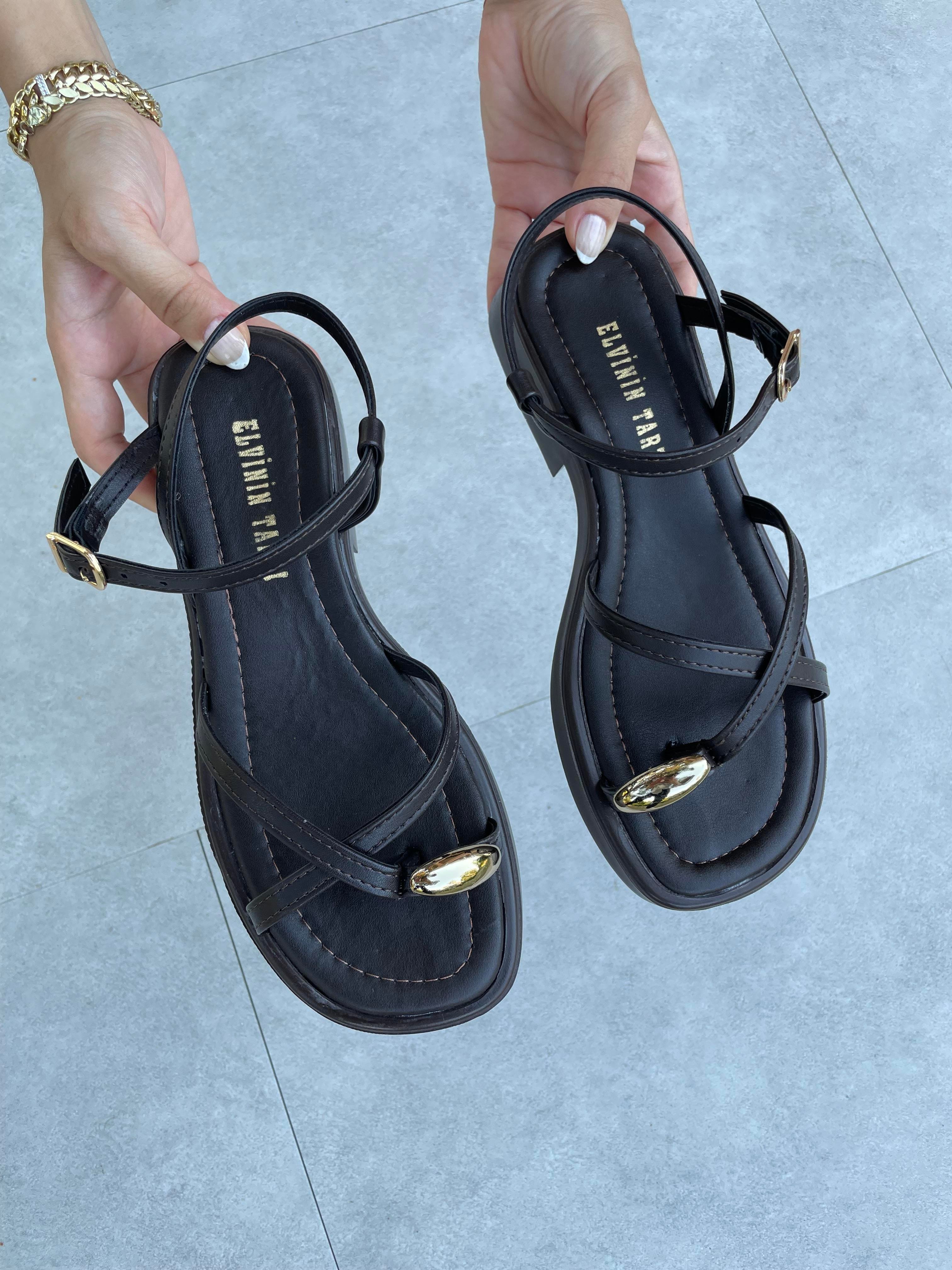 Mila Aksesuar Detaylı Sandalet ( Acı Kahve )