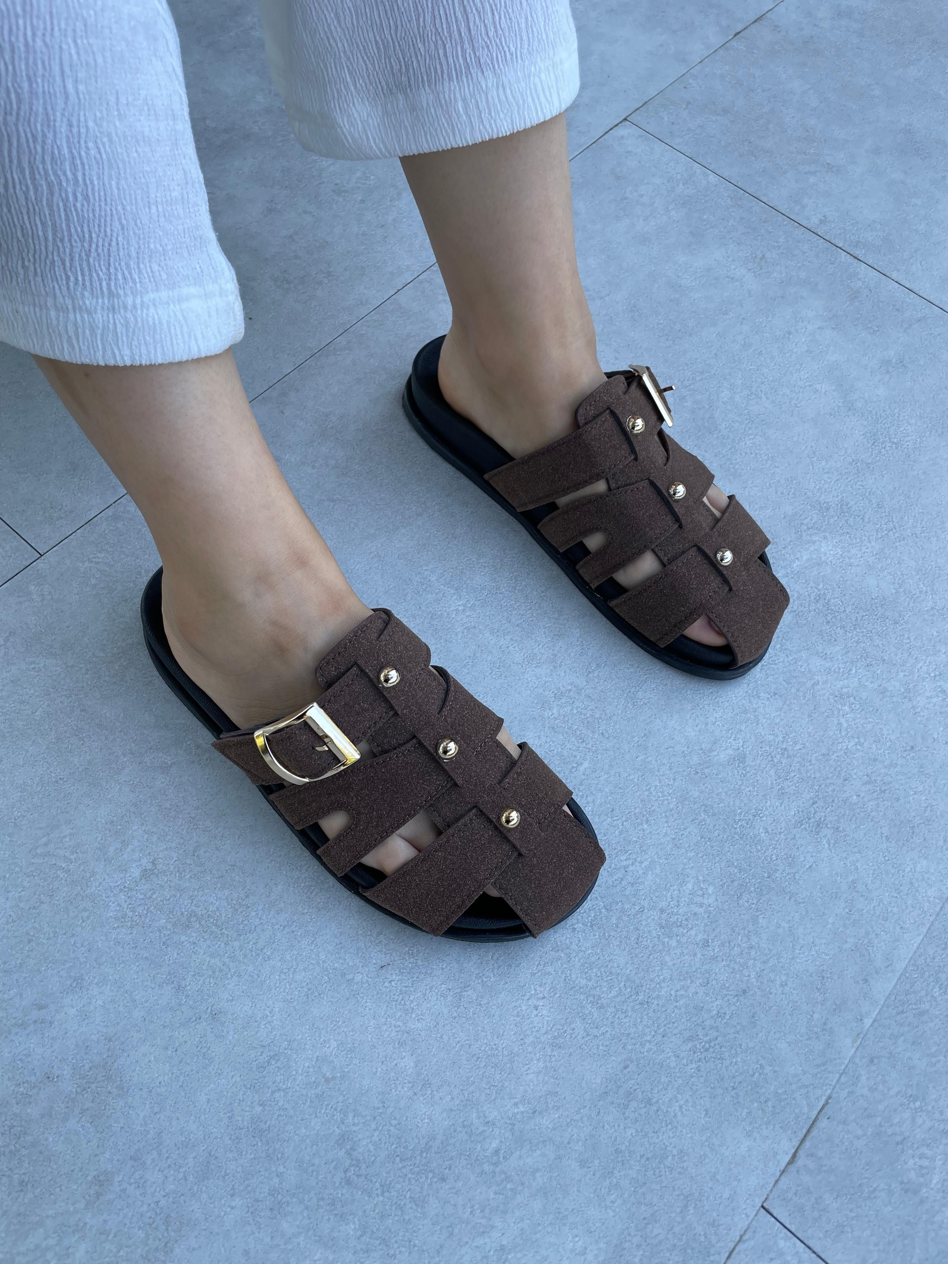 Pia Acı Kahve Süet Boncuk Detaylı Terlik