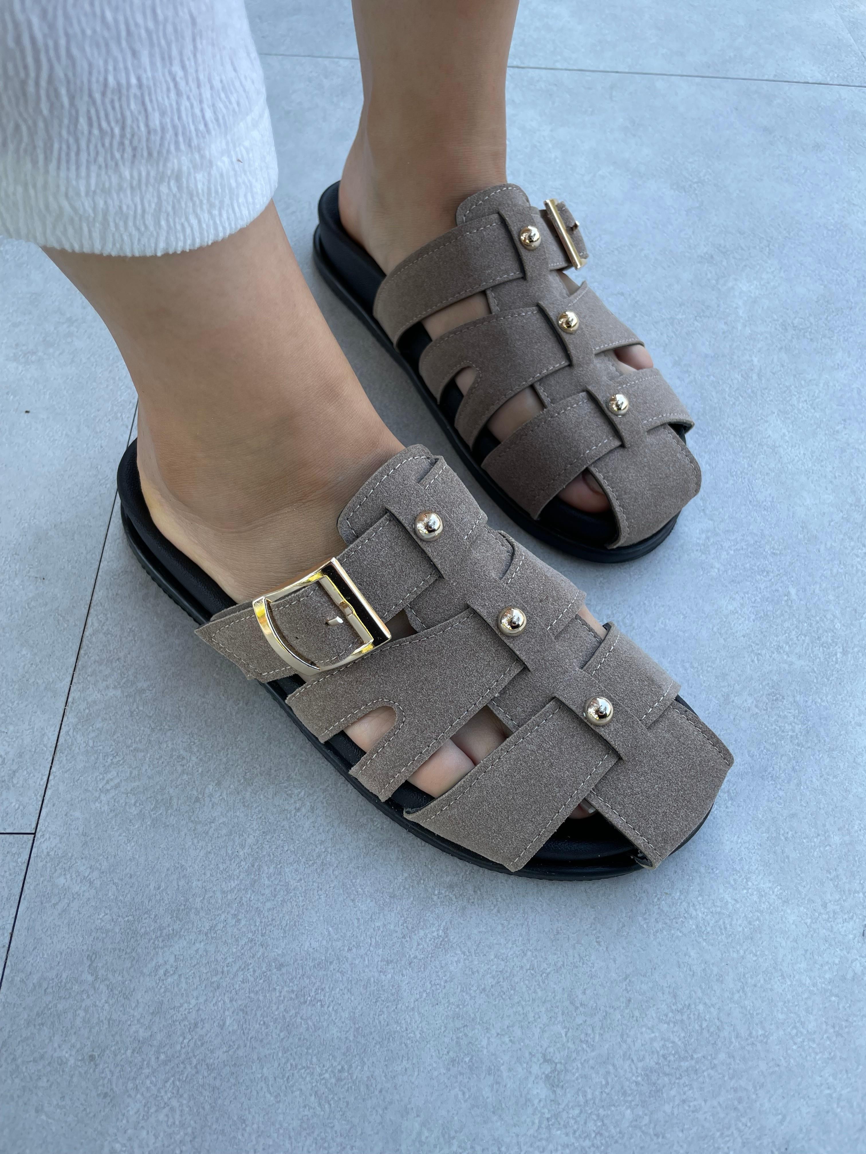 Pia Vizon Süet Boncuk Detaylı Terlik