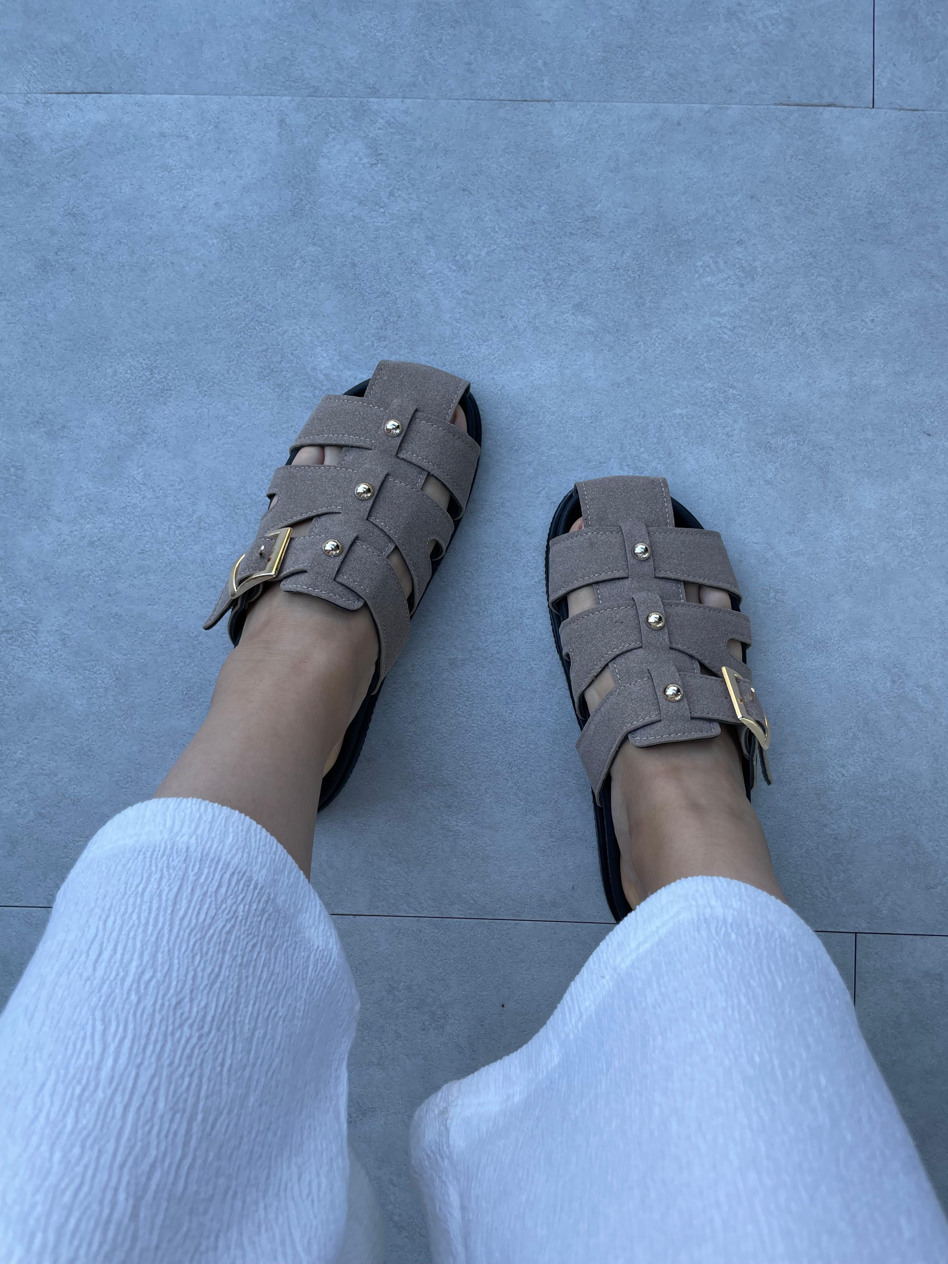 Pia Vizon Süet Boncuk Detaylı Terlik