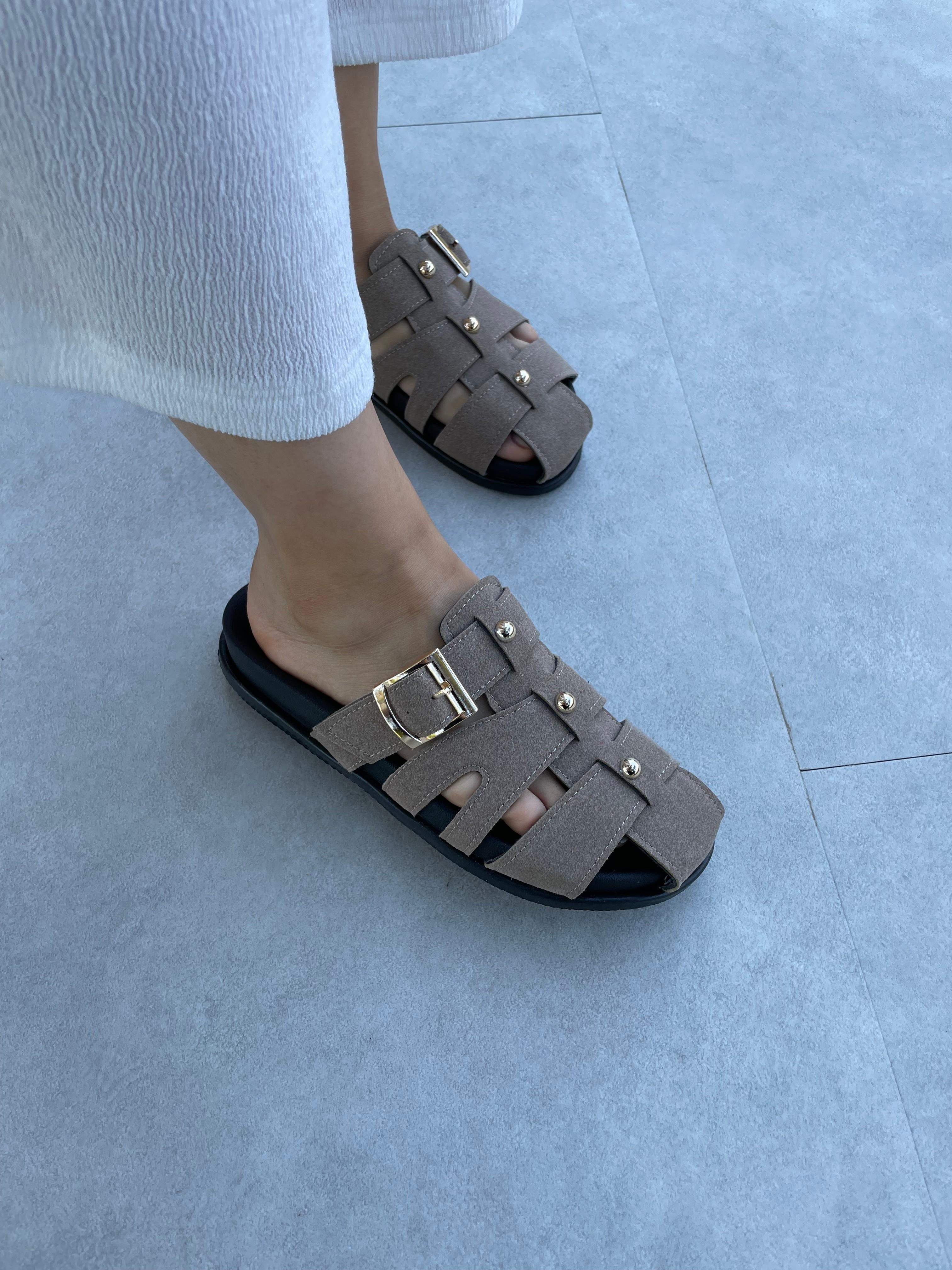 Pia Vizon Süet Boncuk Detaylı Terlik