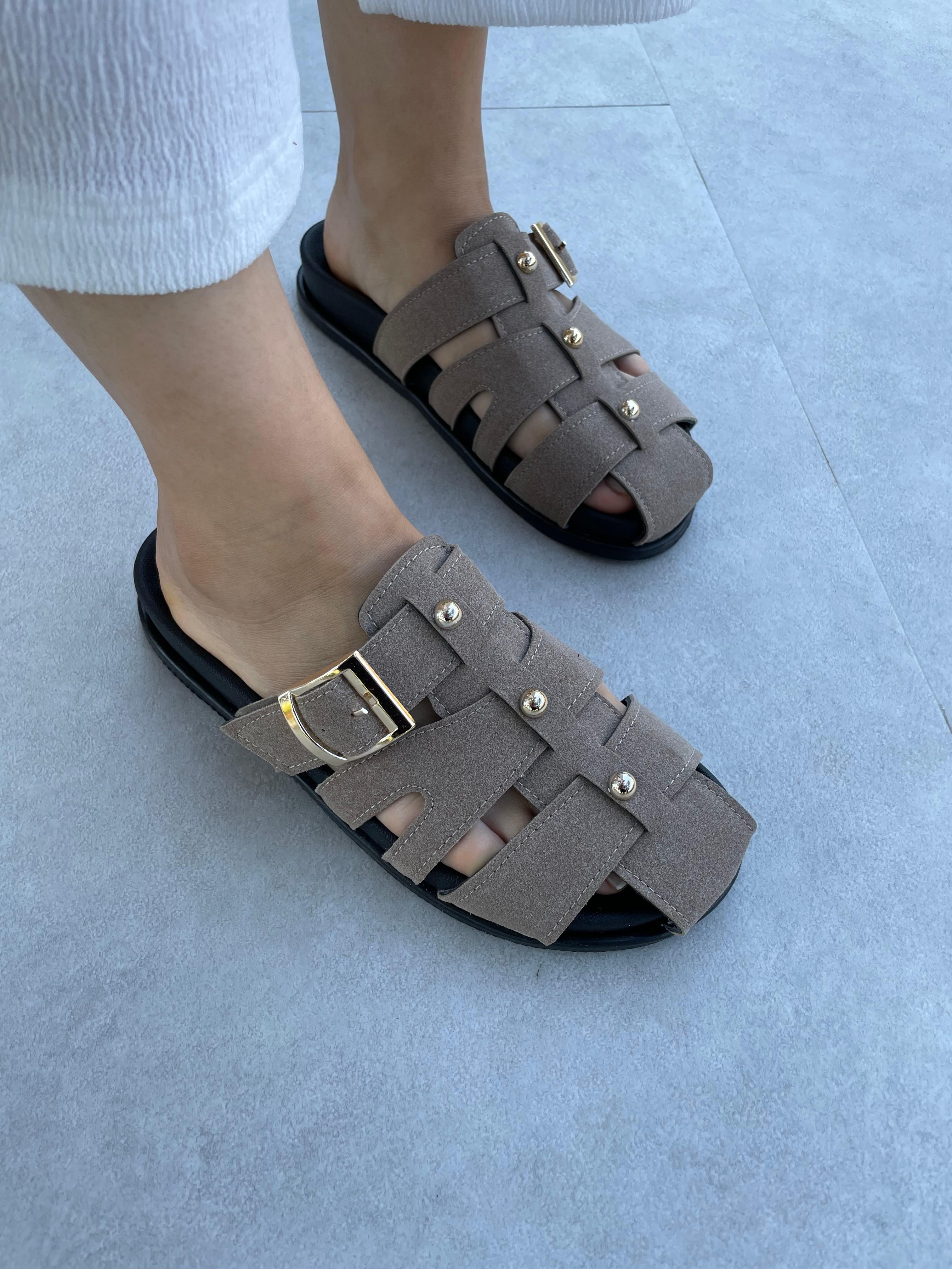 Pia Vizon Süet Boncuk Detaylı Terlik