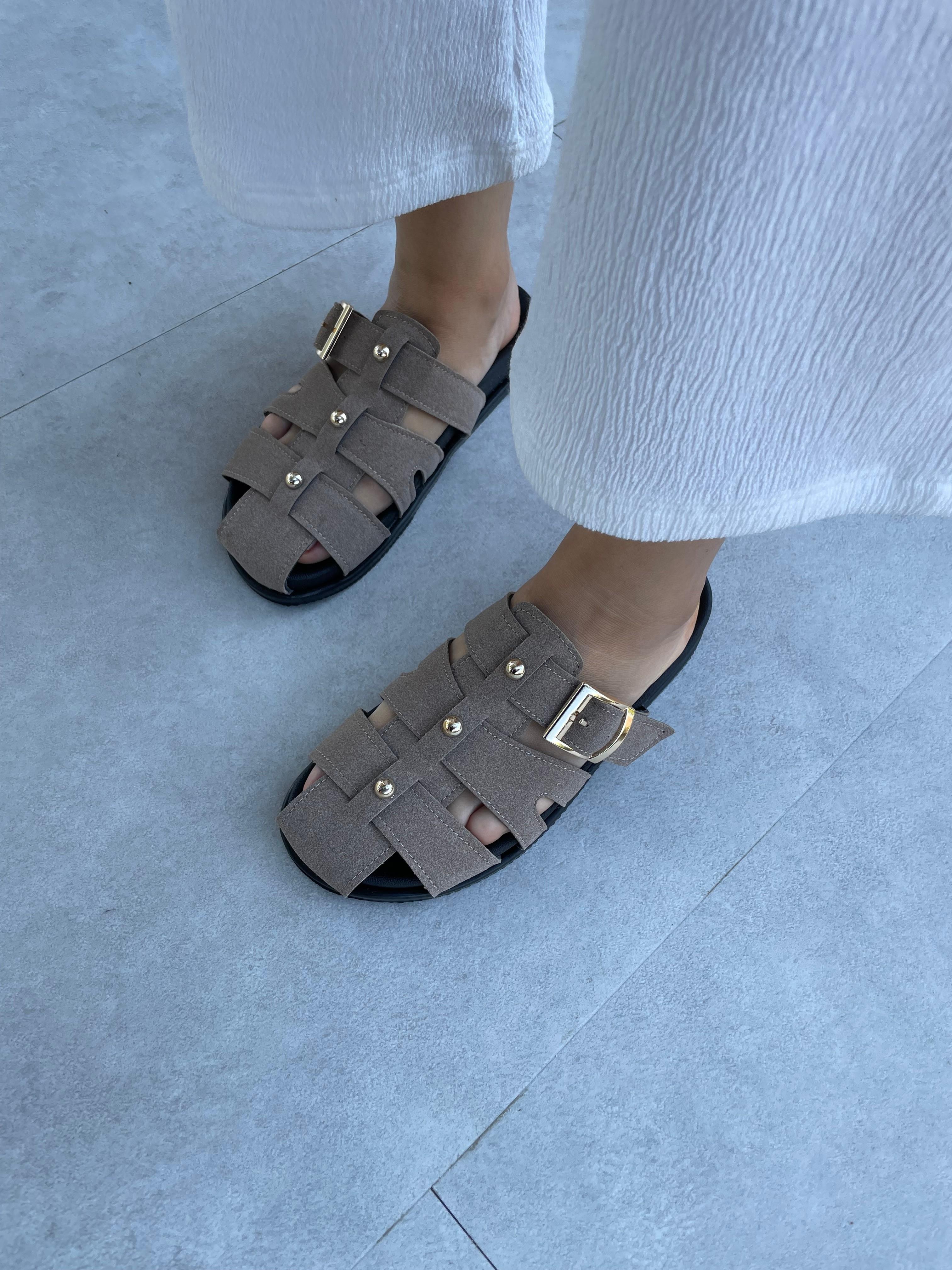 Pia Vizon Süet Boncuk Detaylı Terlik