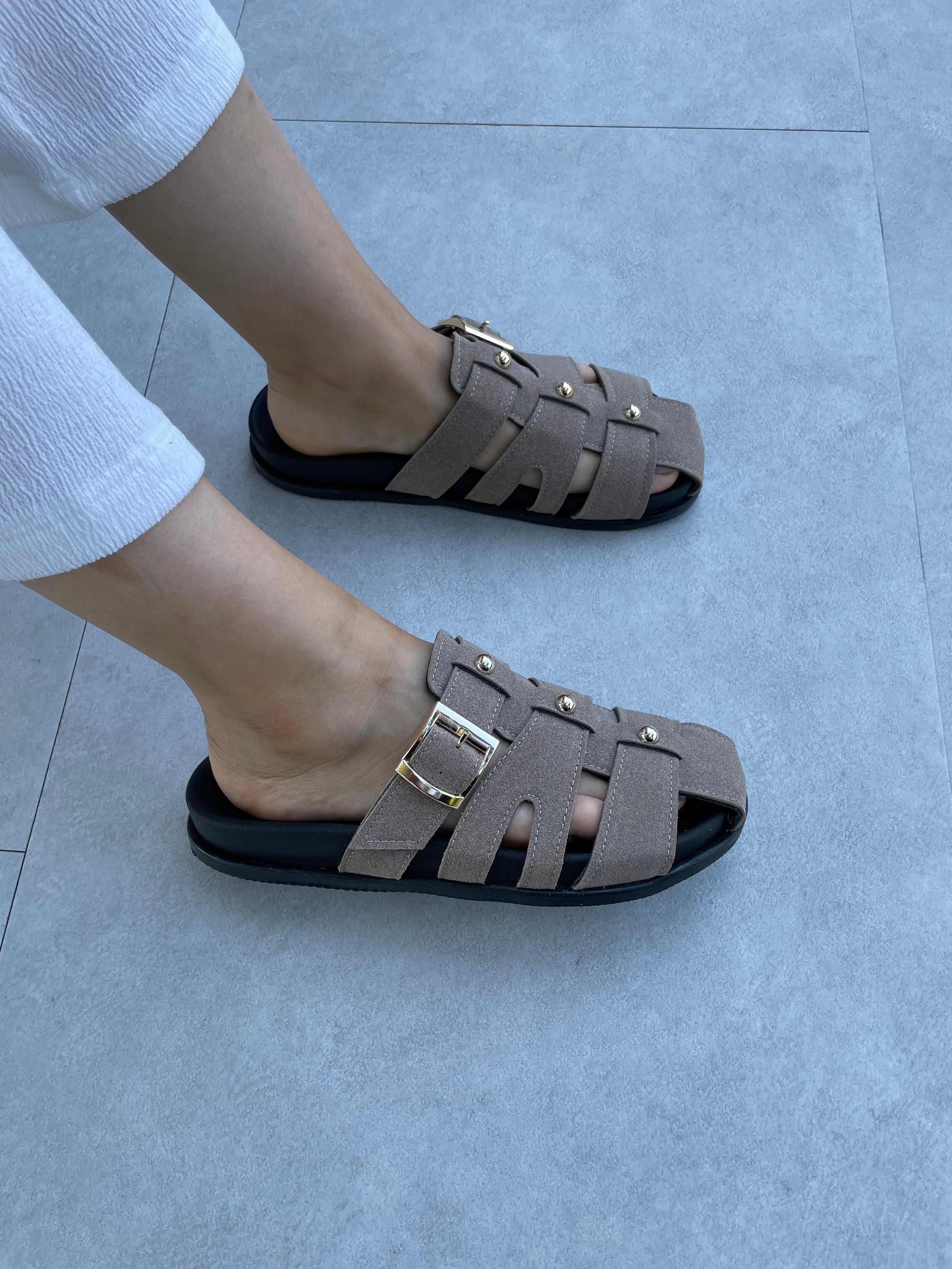 Pia Vizon Süet Boncuk Detaylı Terlik