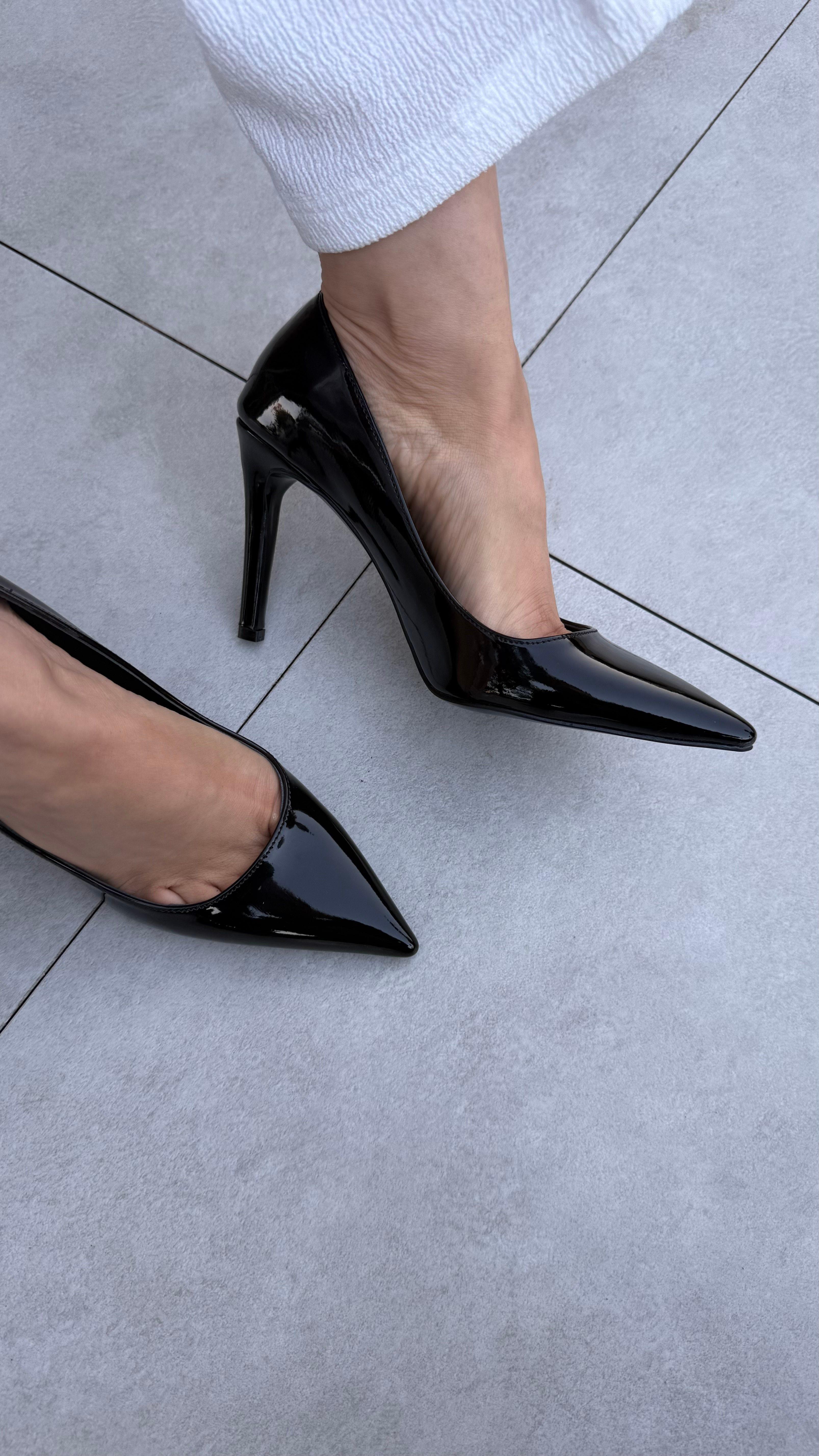 Stacy Siyah Rugan Kadın Stiletto
