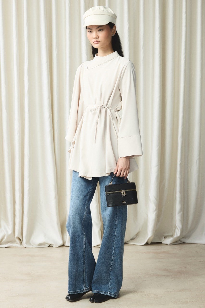 Ön Volanlı Gömlek - Bej